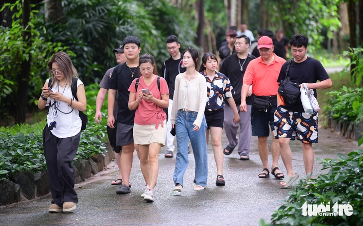 Vietnam in final push to hit target of 25 million int’l visitors- Ảnh 1.