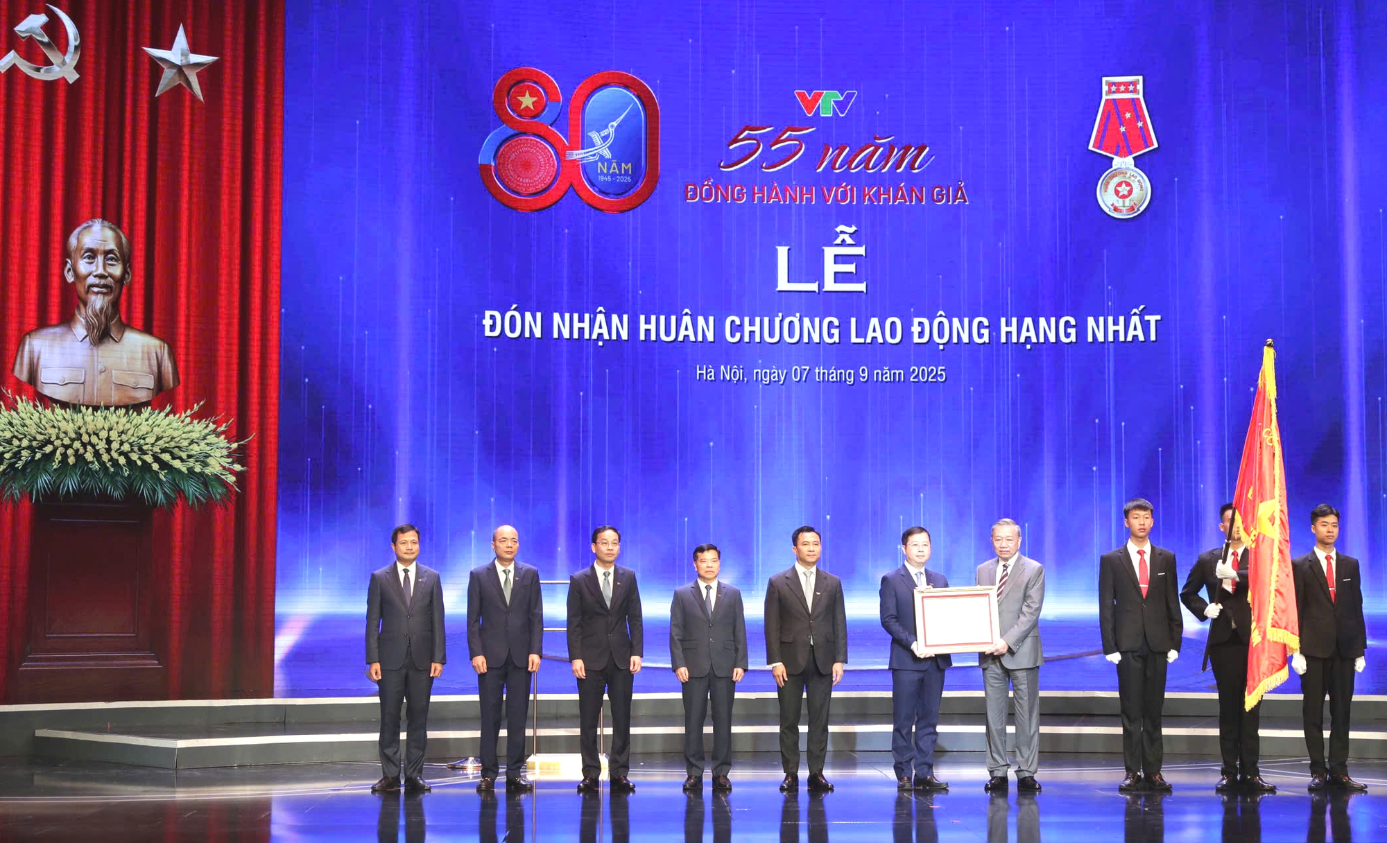 Tổng Bí thư Tô Lâm trao Huân chương Lao động hạng nhất cho VTV - Ảnh 1.