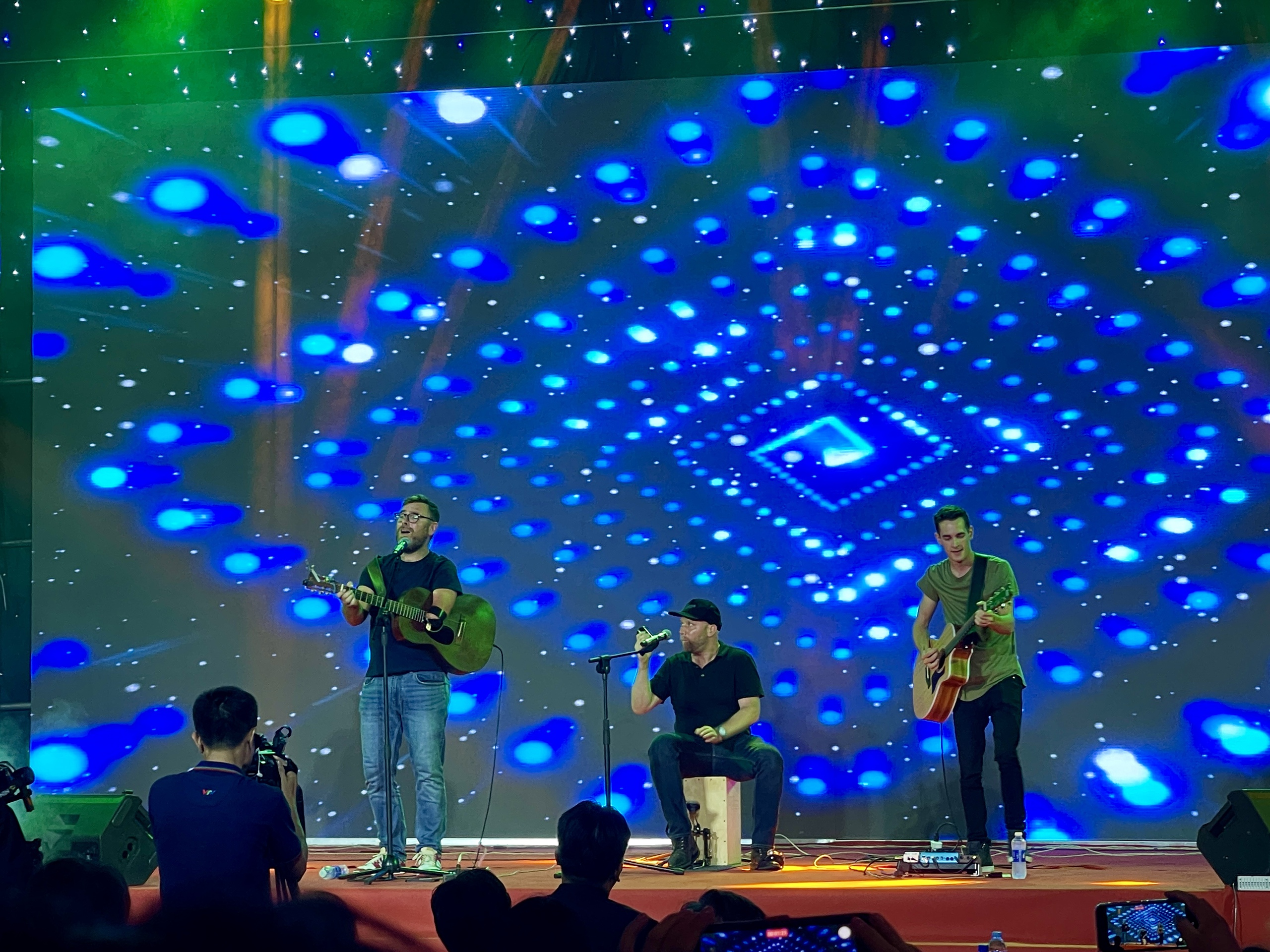 US–Vietnam Friendship Festival wraps up in Ho Chi Minh City with joy, togetherness- Ảnh 2. US–Vietnam Friendship Festival wraps up in Ho Chi Minh City with joy, togetherness- Ảnh 2.