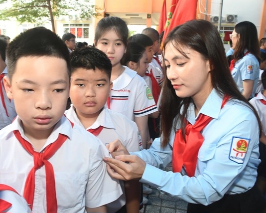 Hội đồng Đội TP.HCM phát động chủ đề năm học 2025-2026- Ảnh 3.