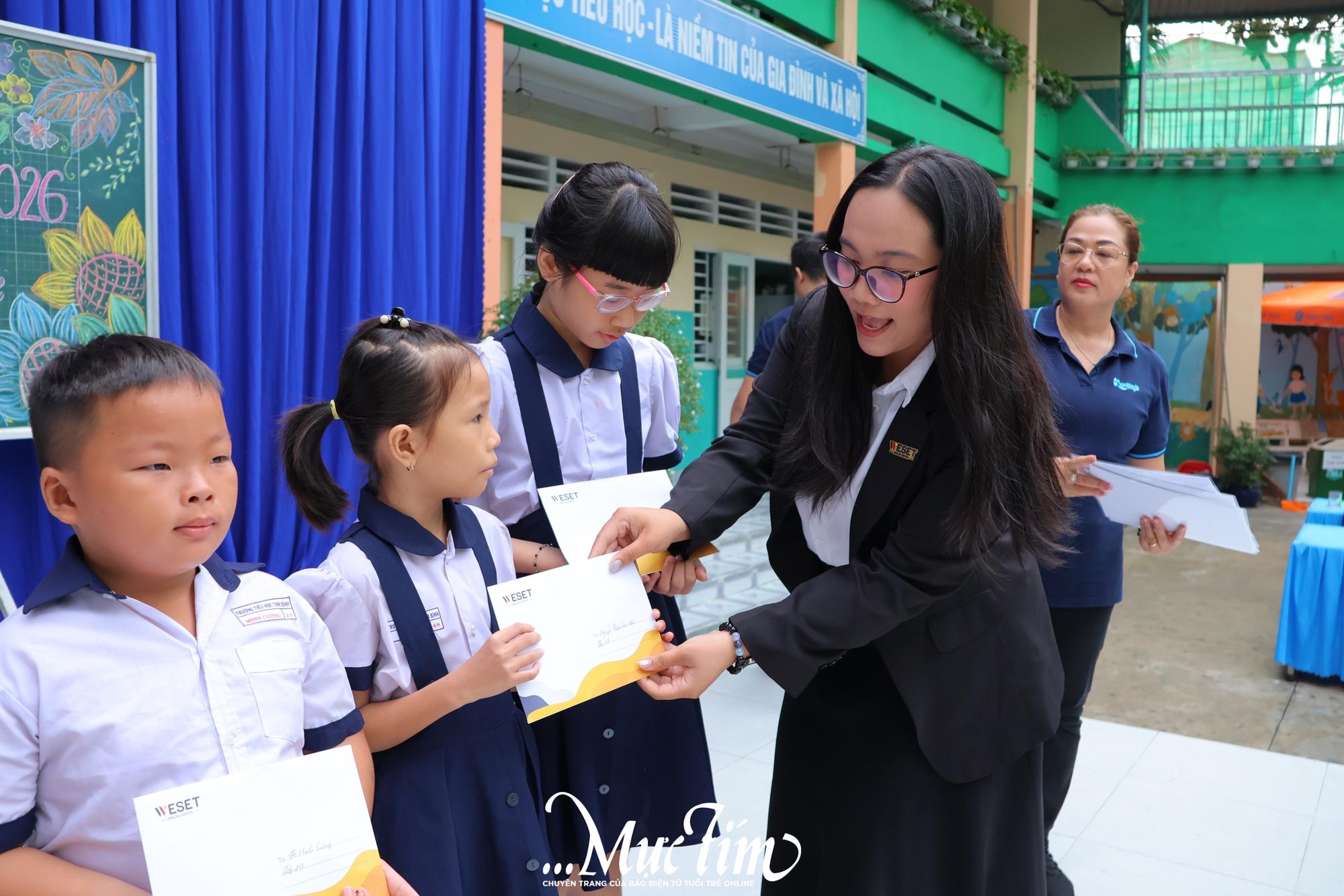 Học bổng Vì tương lai Việt Nam đồng hành với học sinh Trường tiểu học Tam Bình khởi động năm học mới- Ảnh 2.