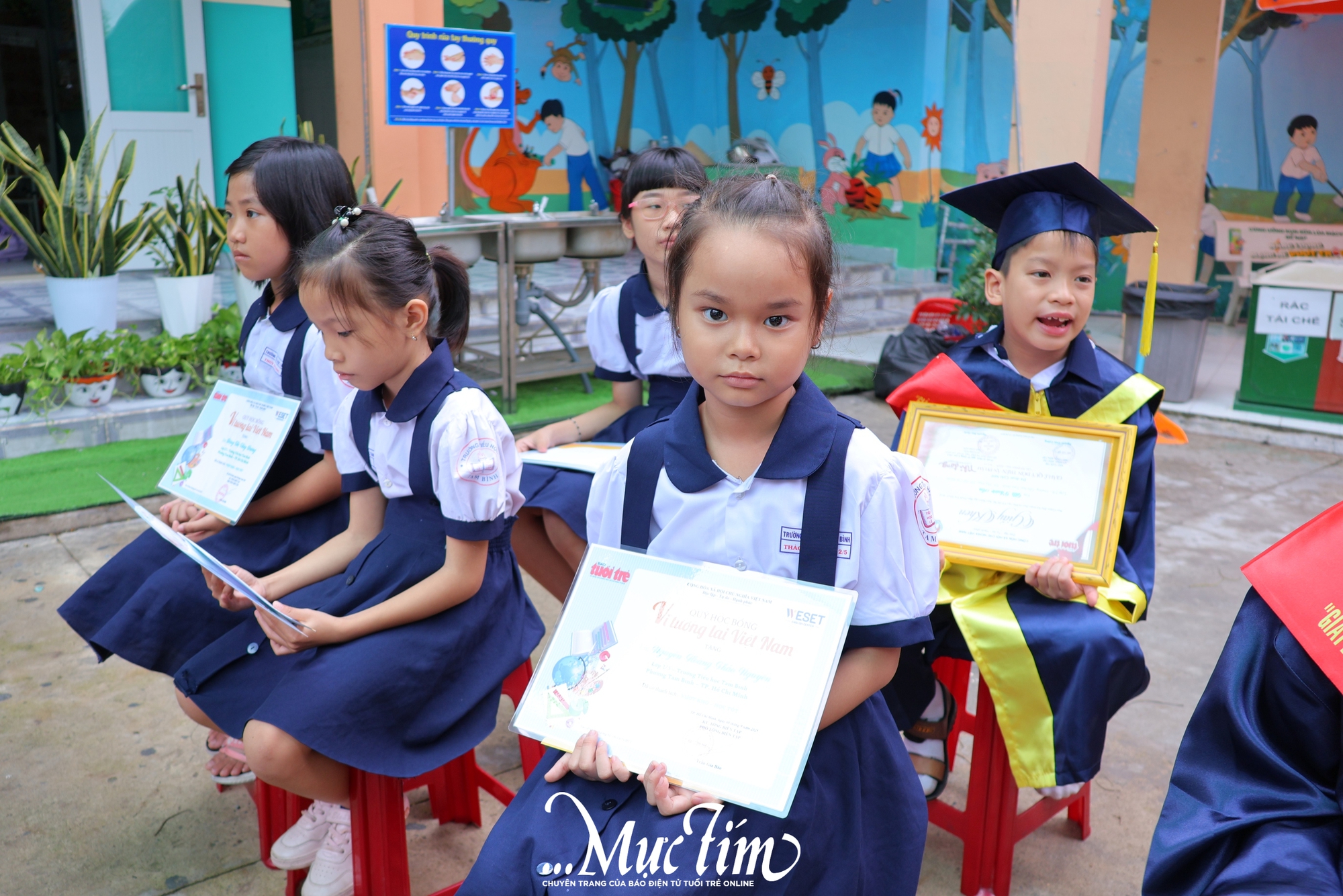 Học bổng Vì tương lai Việt Nam đồng hành với học sinh Trường tiểu học Tam Bình khởi động năm học mới- Ảnh 3.