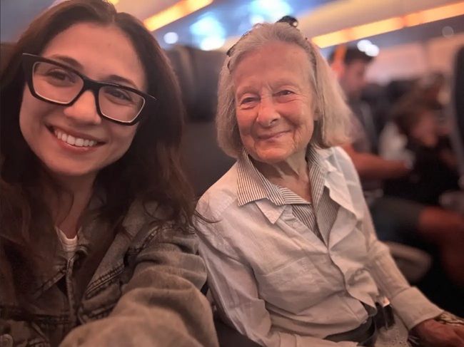 Amigo de 95 anos no voo e lições de vida - Foto 1. du lịch một mình - Ảnh 1.