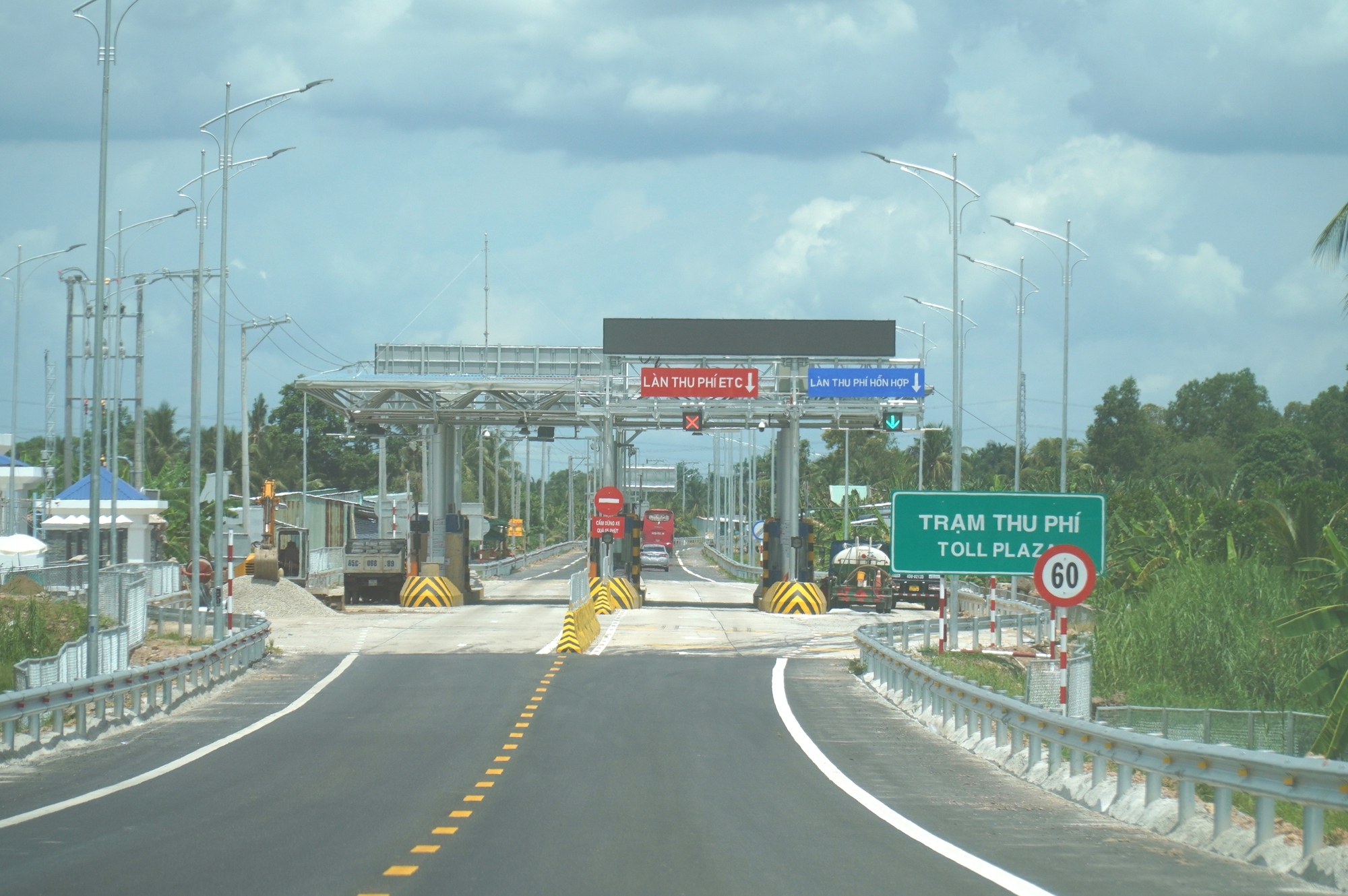 thu phí đường cao tốc - Ảnh 1.
