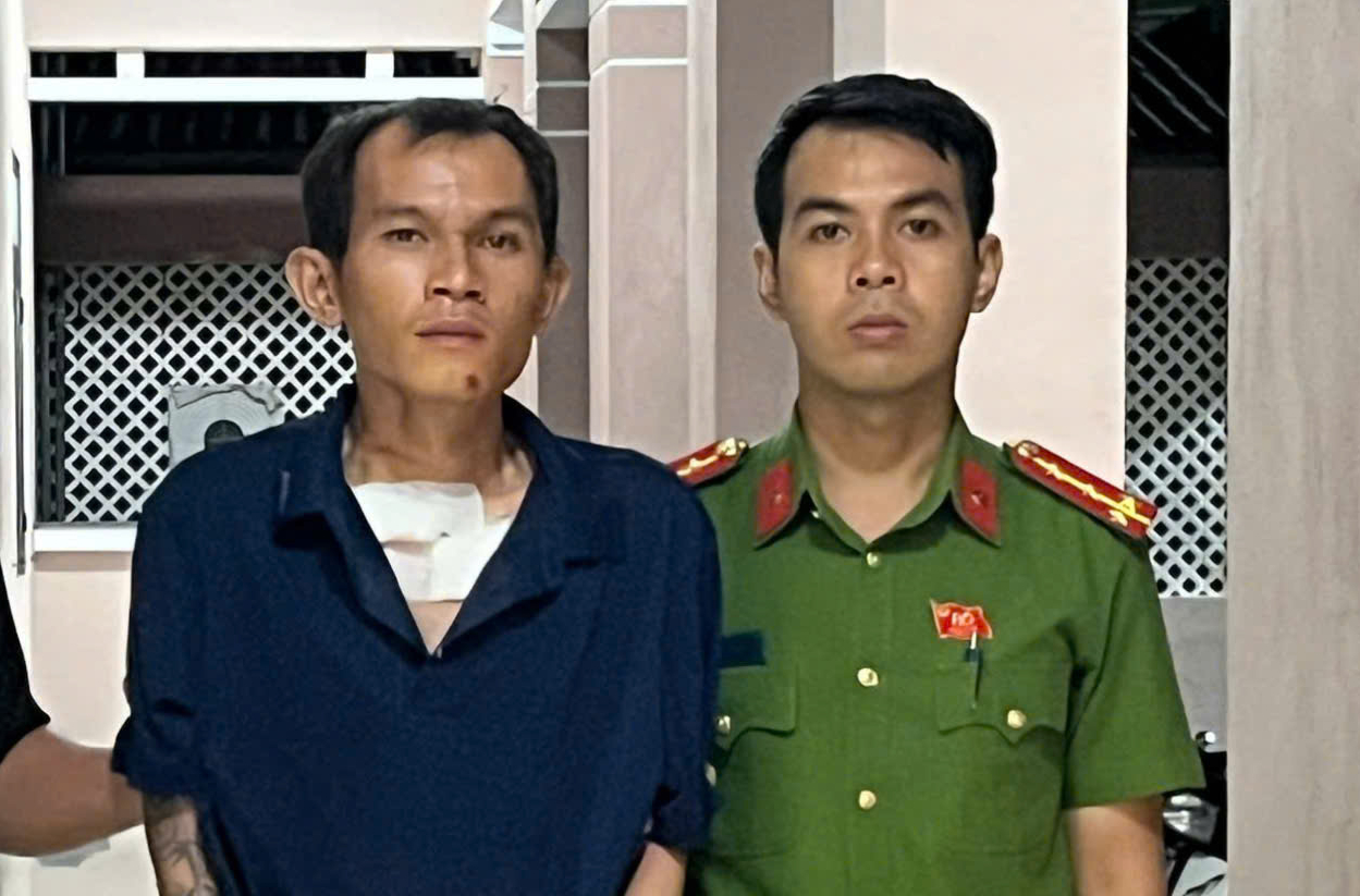 Khởi tố, bắt tạm giam bị can đâm chết thiếu tá công an đang làm nhiệm vụ- Ảnh 1. Khởi tố, bắt tạm giam bị can đâm chết thiếu tá công an đang làm nhiệm vụ - Ảnh 1.