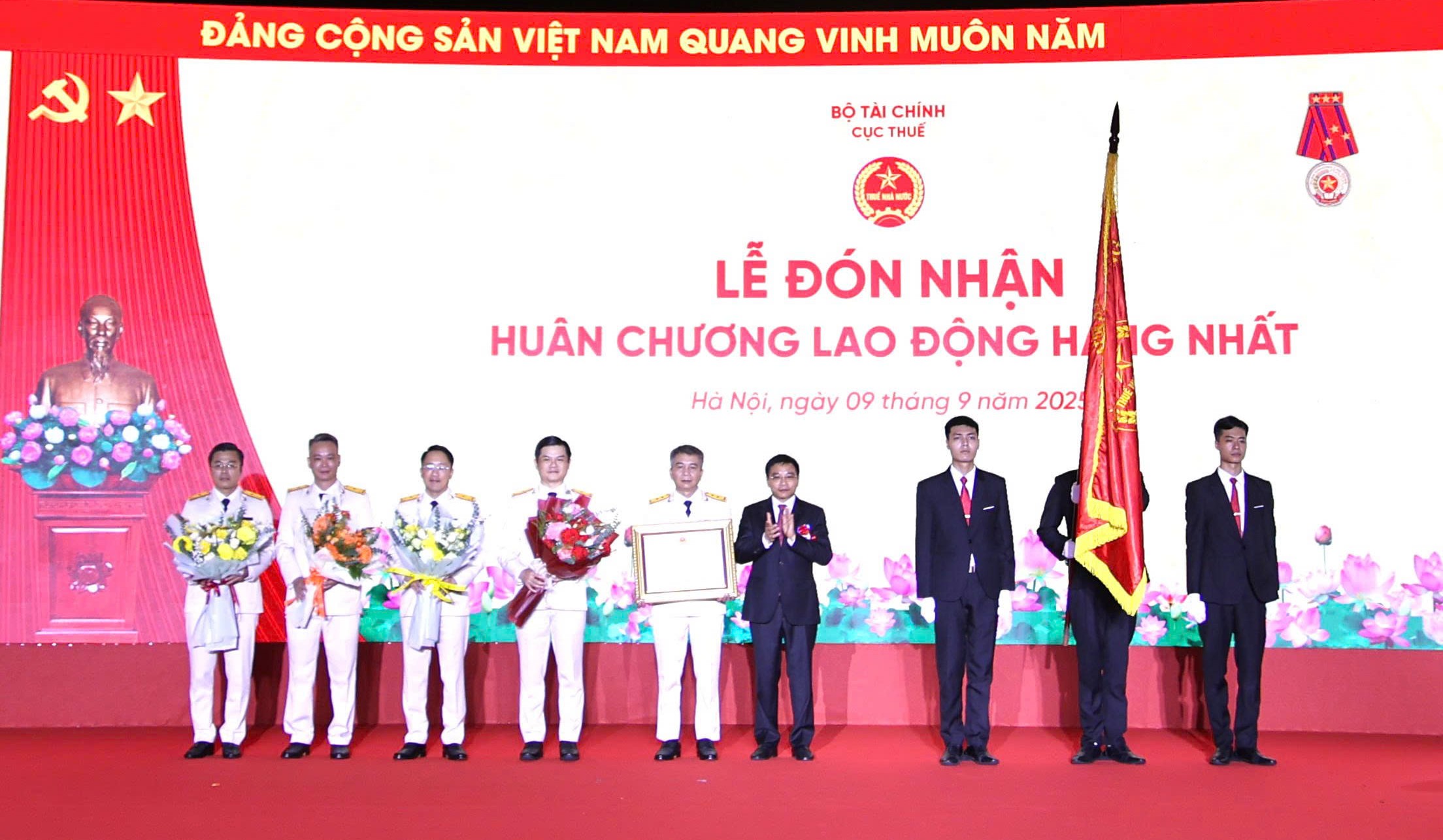 Bộ trưởng Bộ Tài chính: Thủ tục thuế phải rõ ràng, dễ thực hiện - Ảnh 1.