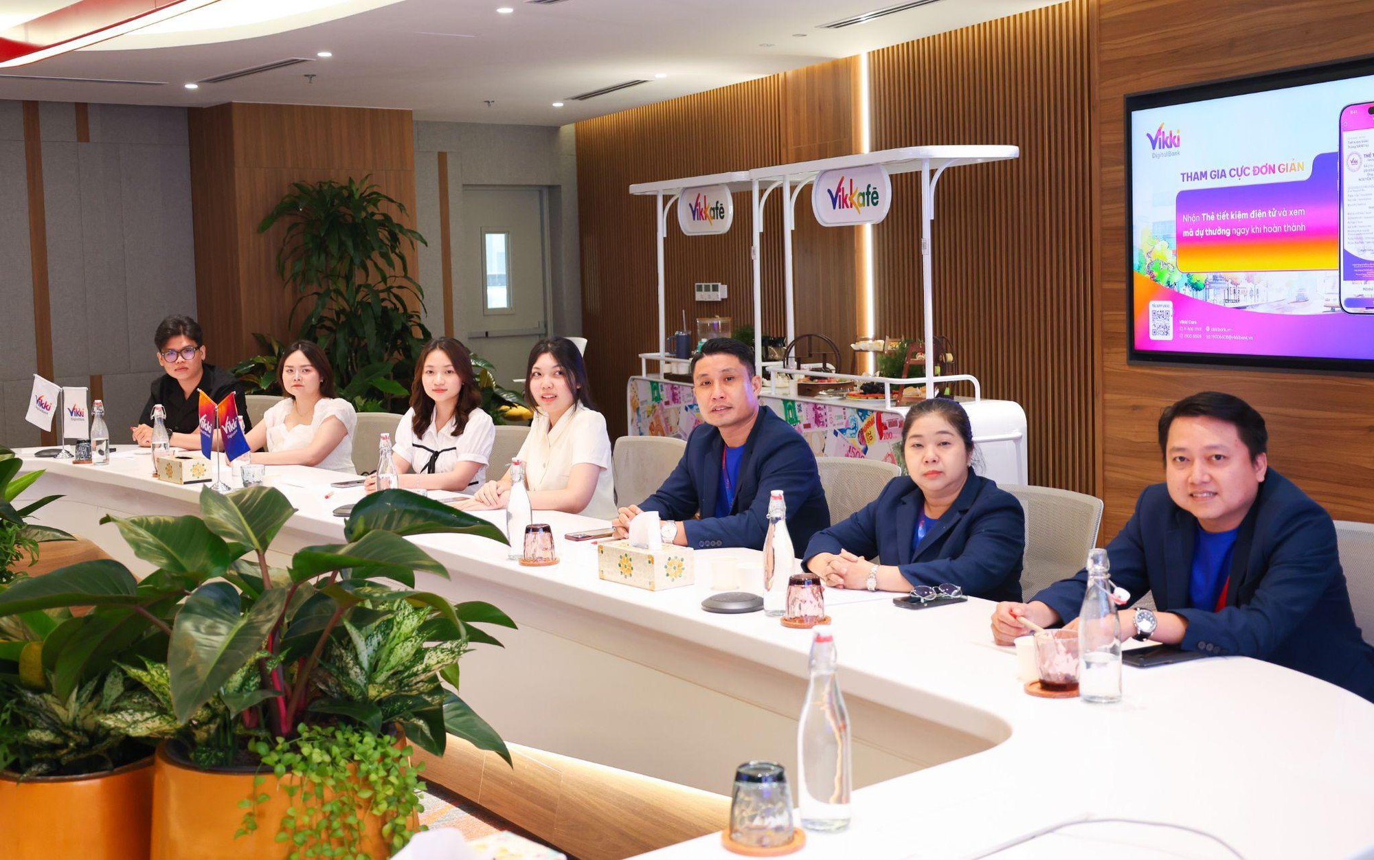 ‘Tiết kiệm Vikki trúng VÀNG ký’ với 29 phần quà giá trị - Ảnh 4.