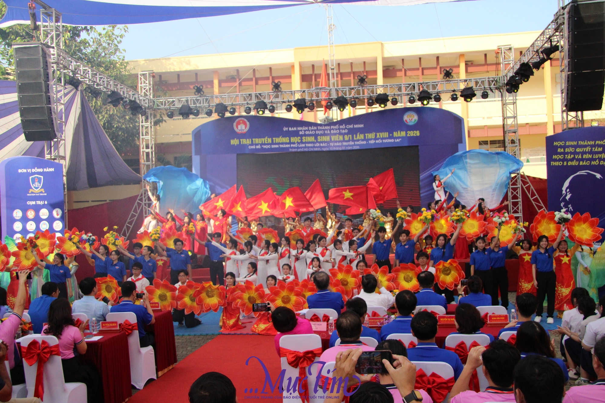 Cụm trại 6 Hội trại truyền thống 9-1 mang đến hoạt cảnh văn nghệ quy tụ 128 diễn viên, kéo dài 30 phút. - Ảnh 1.