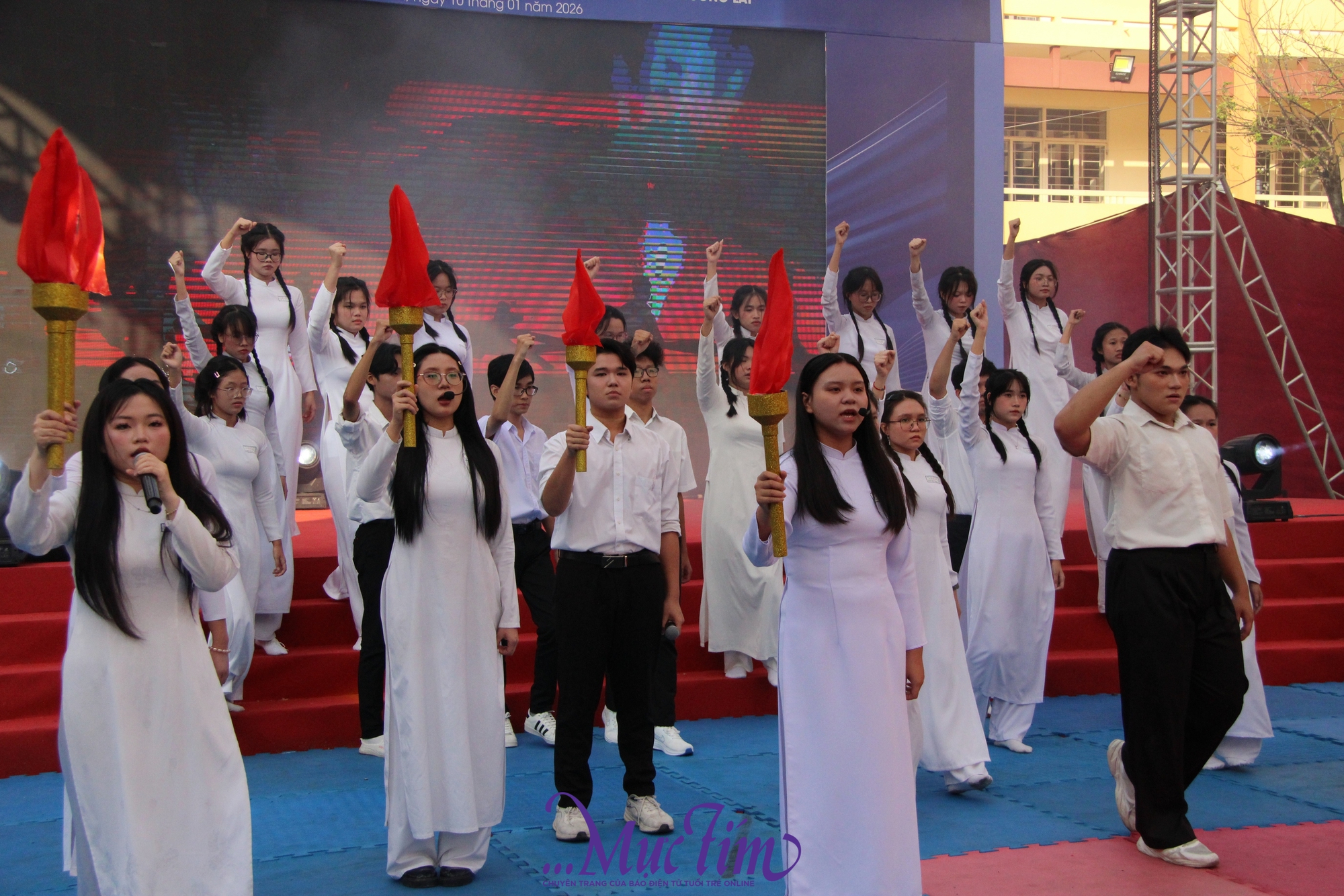 Cụm trại 6 Hội trại truyền thống 9-1 mang đến hoạt cảnh văn nghệ quy tụ 128 diễn viên, kéo dài 30 phút. - Ảnh 3.