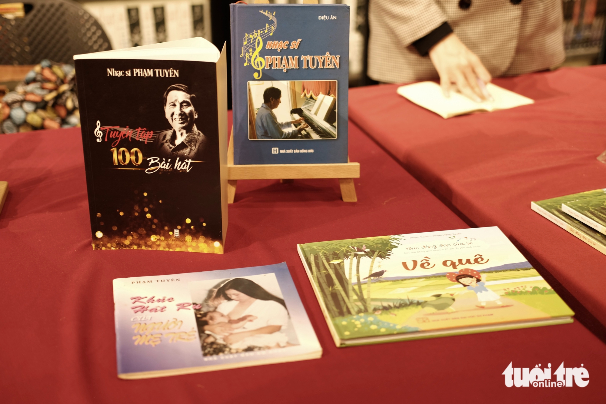 Nhạc sĩ Phạm Tuyên - Ảnh 16.