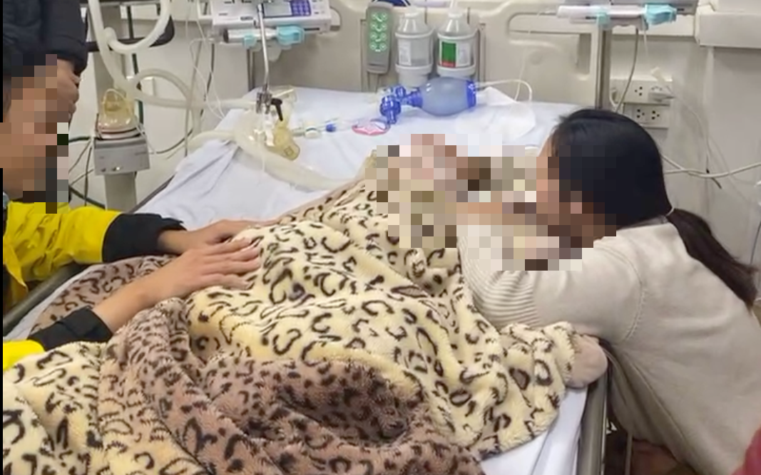 Bệnh viện nói gì vụ nhân viên trực thản nhiên xài điện thoại khi bà cụ tử vong sau 1 ngày nhập viện - Ảnh 2.