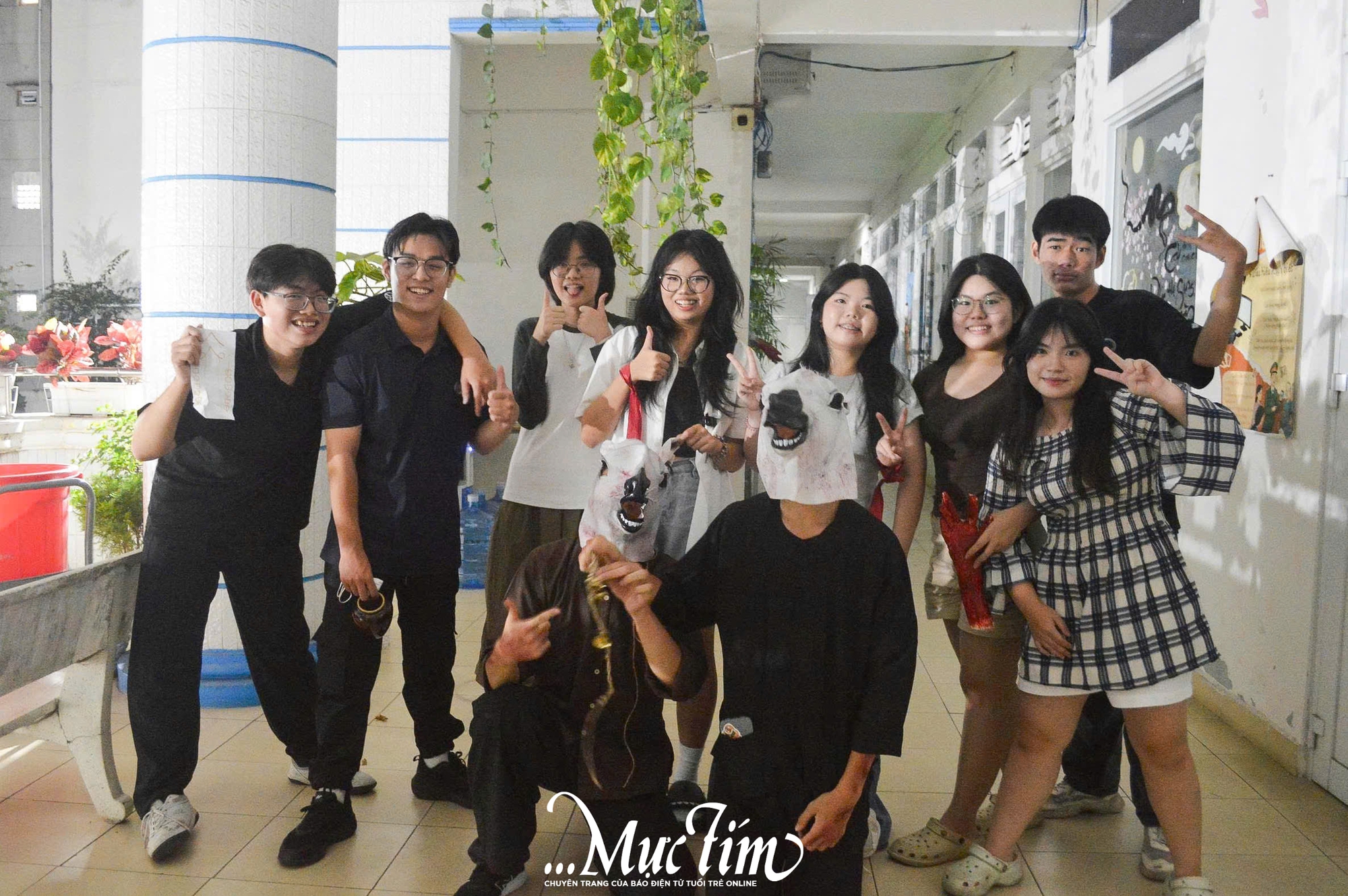 Gần 100 học sinh cùng lan tỏa thông điệp bình đẳng xã hội qua trò chơi giải mật thư- Ảnh 1.