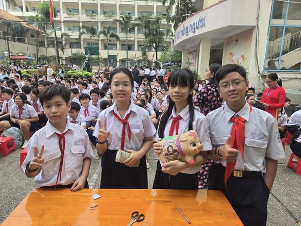 Nhiều trường tại TP.HCM đồng loạt 'khui heo đất', gây quỹ cùng bạn vui xuân Bính Ngọ 2026- Ảnh 1.