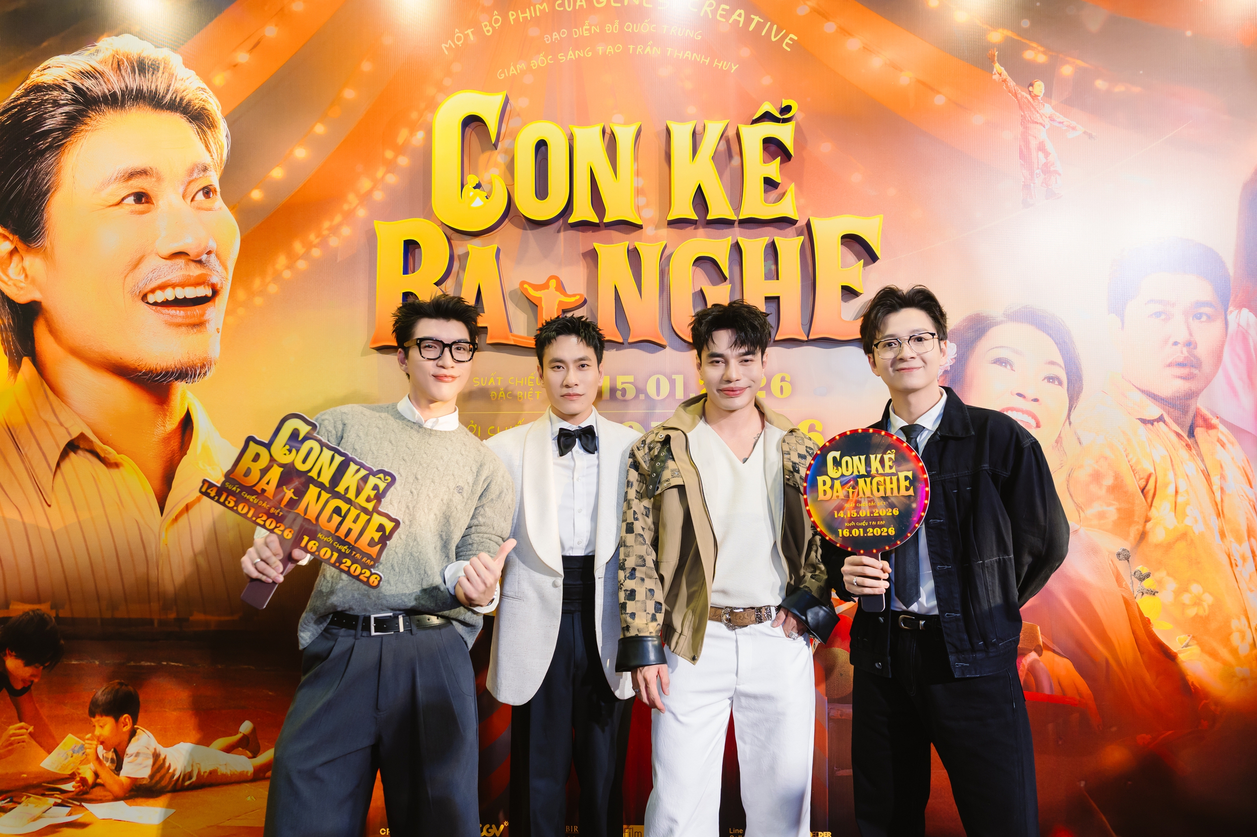 Hai ba con Kiều Minh Tuấn, Hạo Khang bật khóc khi xem ‘Con kể ba nghe’  - Ảnh 4.