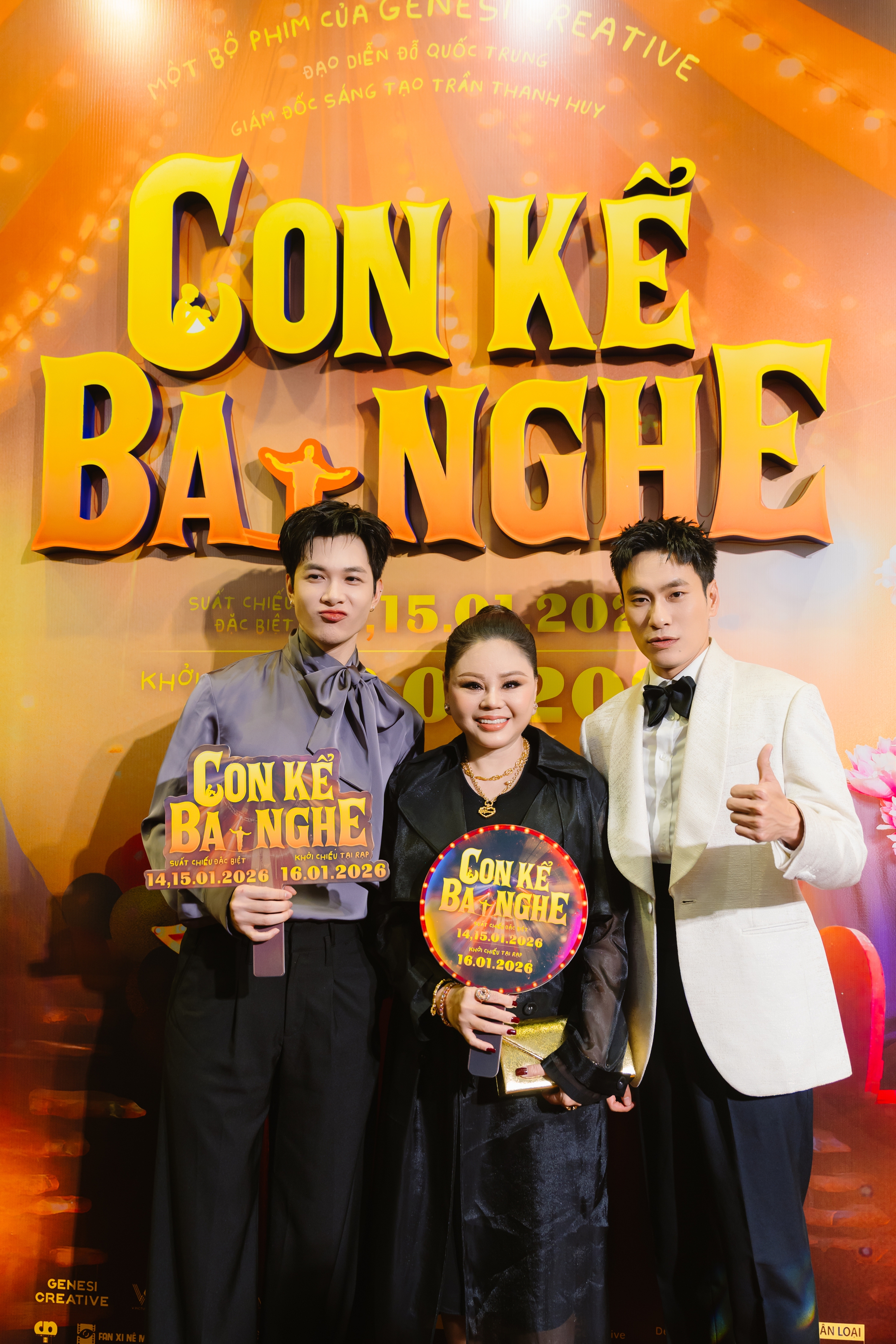 Hai ba con Kiều Minh Tuấn, Hạo Khang bật khóc khi xem ‘Con kể ba nghe’  - Ảnh 1.