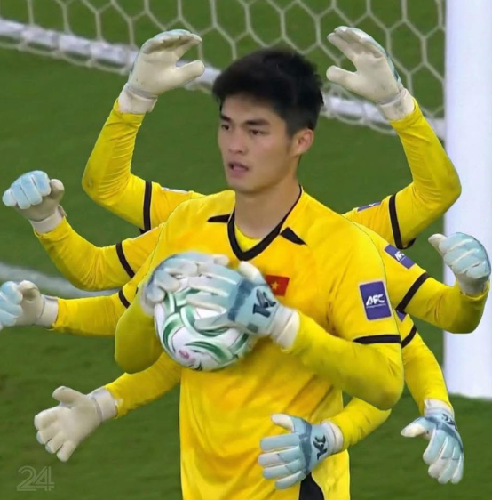 Ảnh chế thủ môn Trung Kiên gây bão mạng xã hội - Ảnh 1. Ảnh chế thủ môn Trung Kiên gây bão mạng xã hội - Ảnh 1.