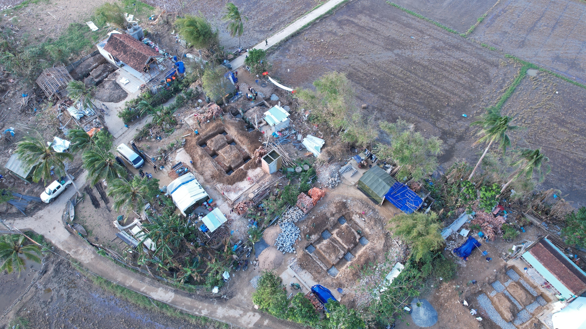 Hòa Thịnh - Ảnh 1.