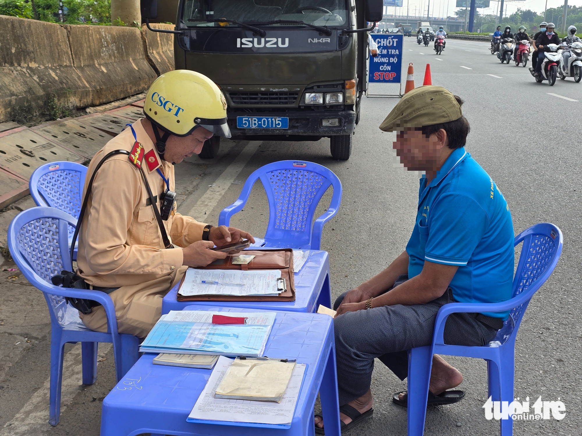 xe khách - Ảnh 4.