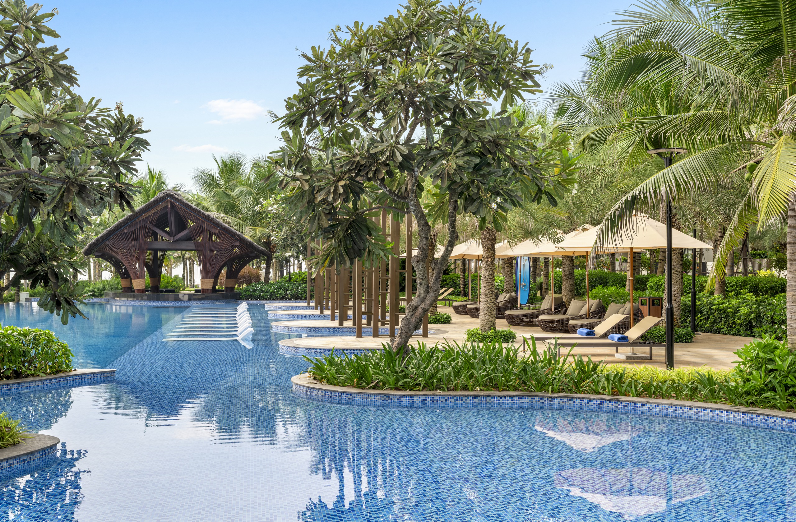 Rút ngắn đường đi, 'nối dài' chi tiêu: Du lịch ven biển Lâm Đồng vào cuộc đua hút khách - Ảnh 1.