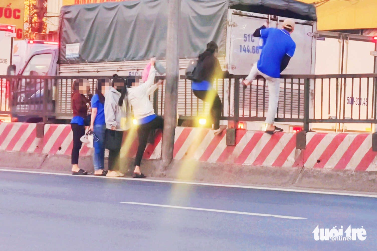 dải phân cách - Ảnh 1.