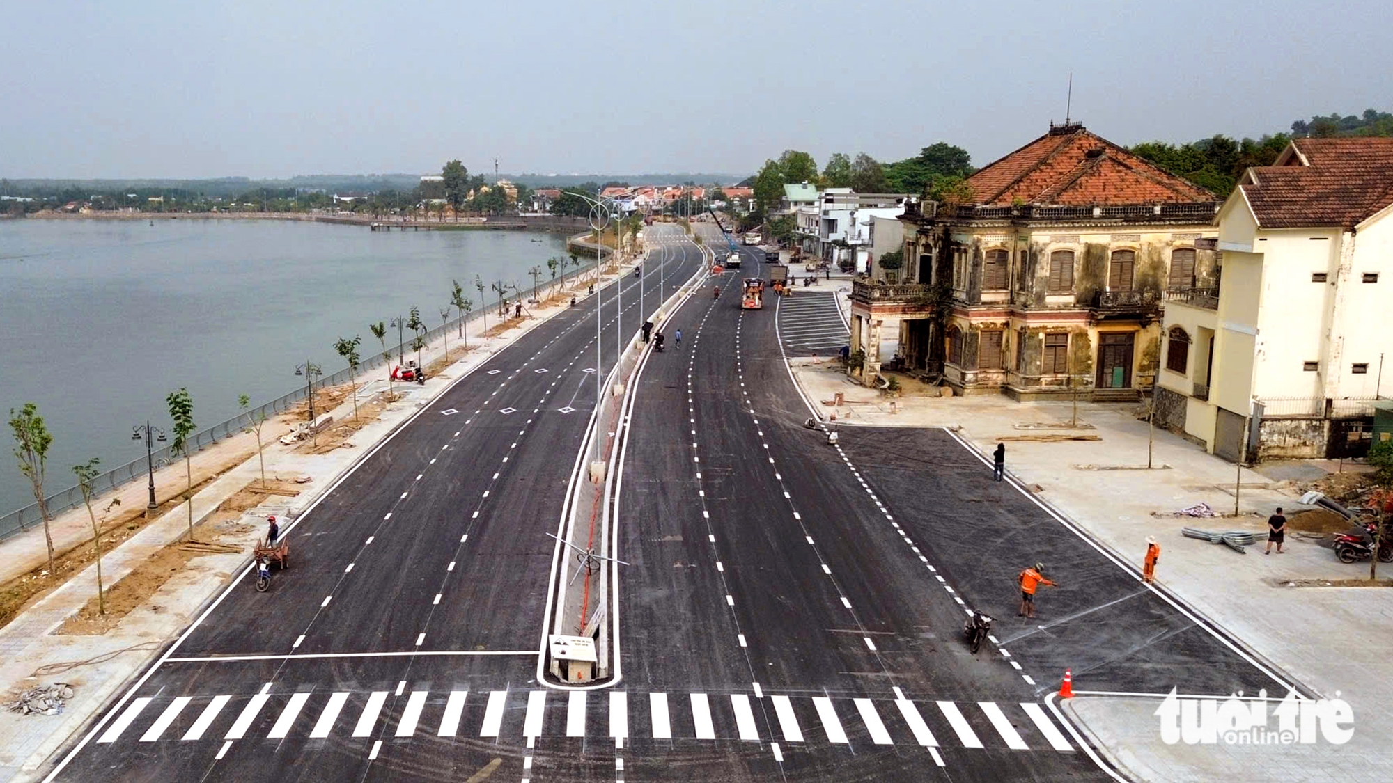 Hình hài đường ven sông tuyệt đẹp uốn lượn dọc sông Đồng Nai vừa thông xe kỹ thuật - Ảnh 5.