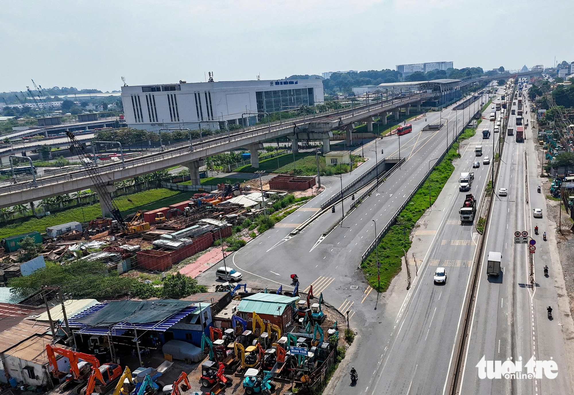 Vì sao dự án mở rộng xa lộ Hà Nội làm 15 năm chưa xong? - Ảnh 1.