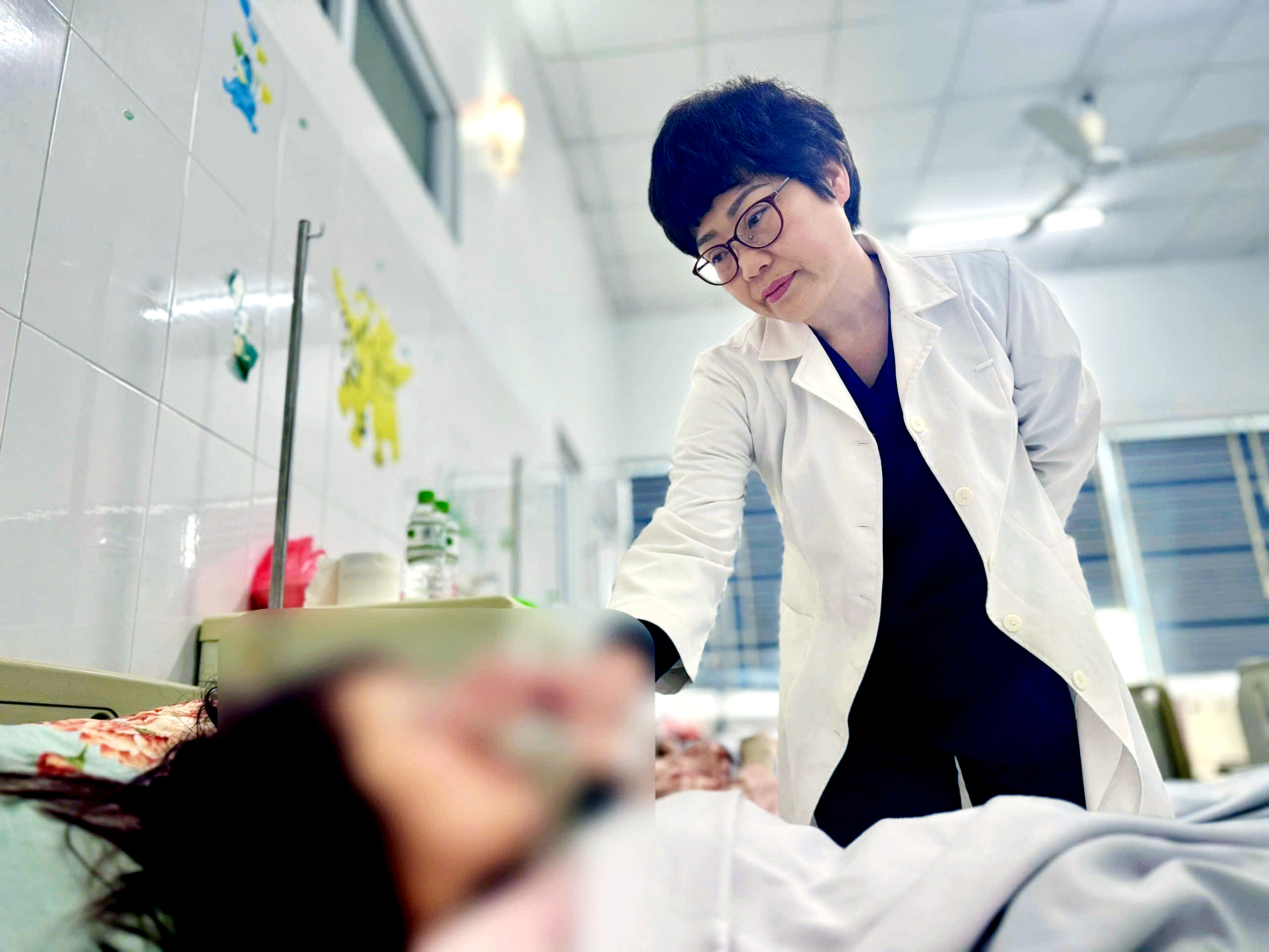 Chọn 'kín đáo', phá thai bằng thuốc khiến nhiều người nguy kịch - Ảnh 1.