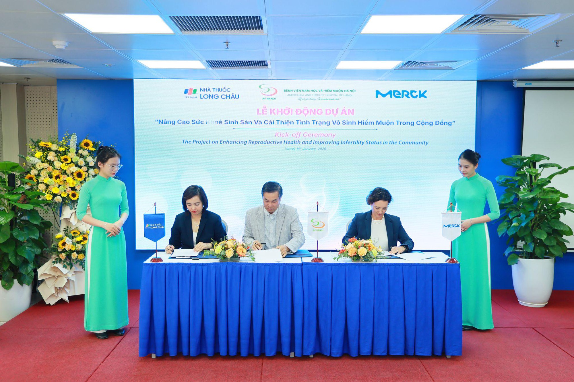 Long Châu cùng khởi động dự án chăm sóc sức khỏe sinh sản, cải thiện vô sinh hiếm muộn - Ảnh 1.