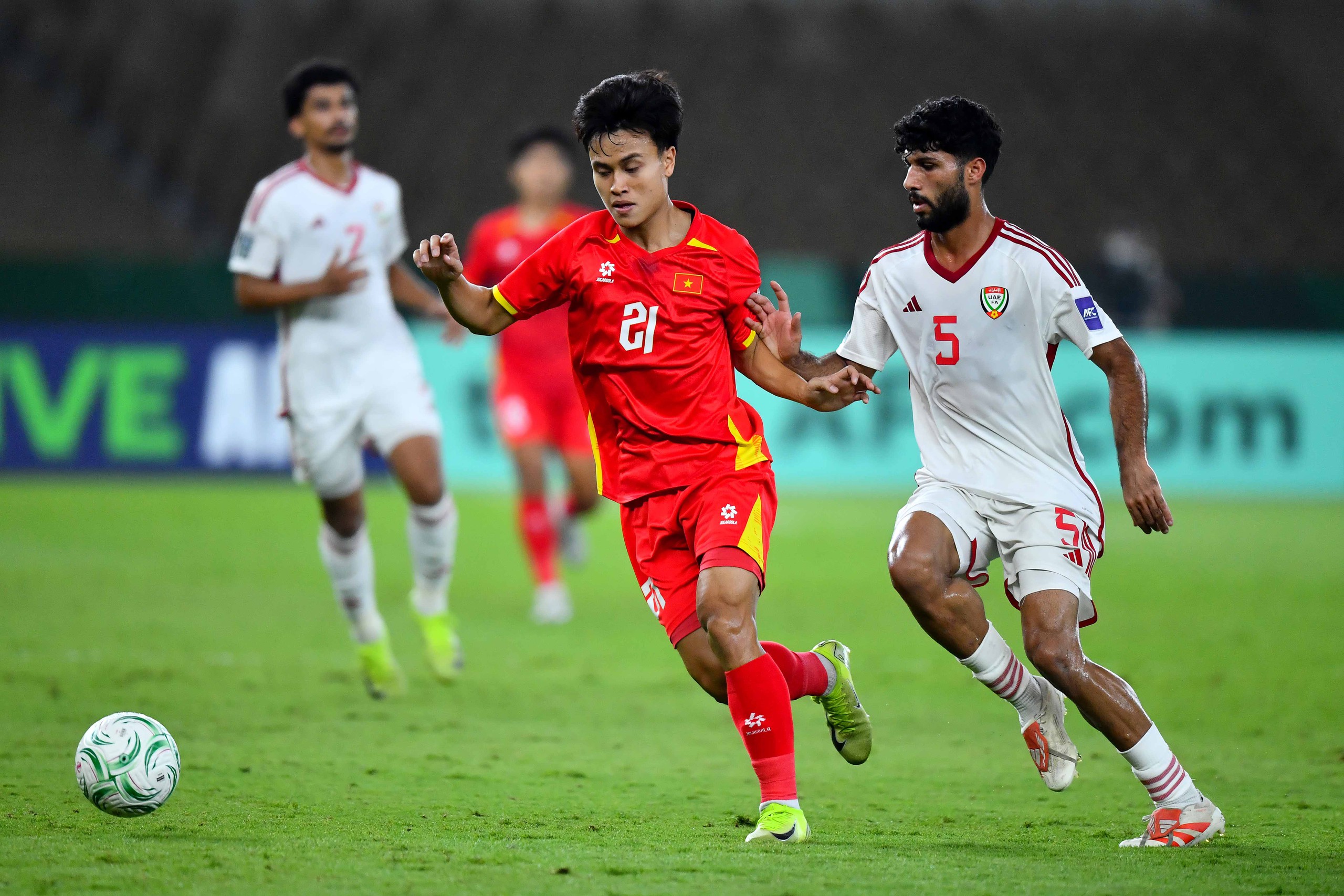 U23 Việt Nam (áo đỏ) đặt mục tiêu có 3 điểm trước U23 Kuwait - Ảnh: Tư liệu