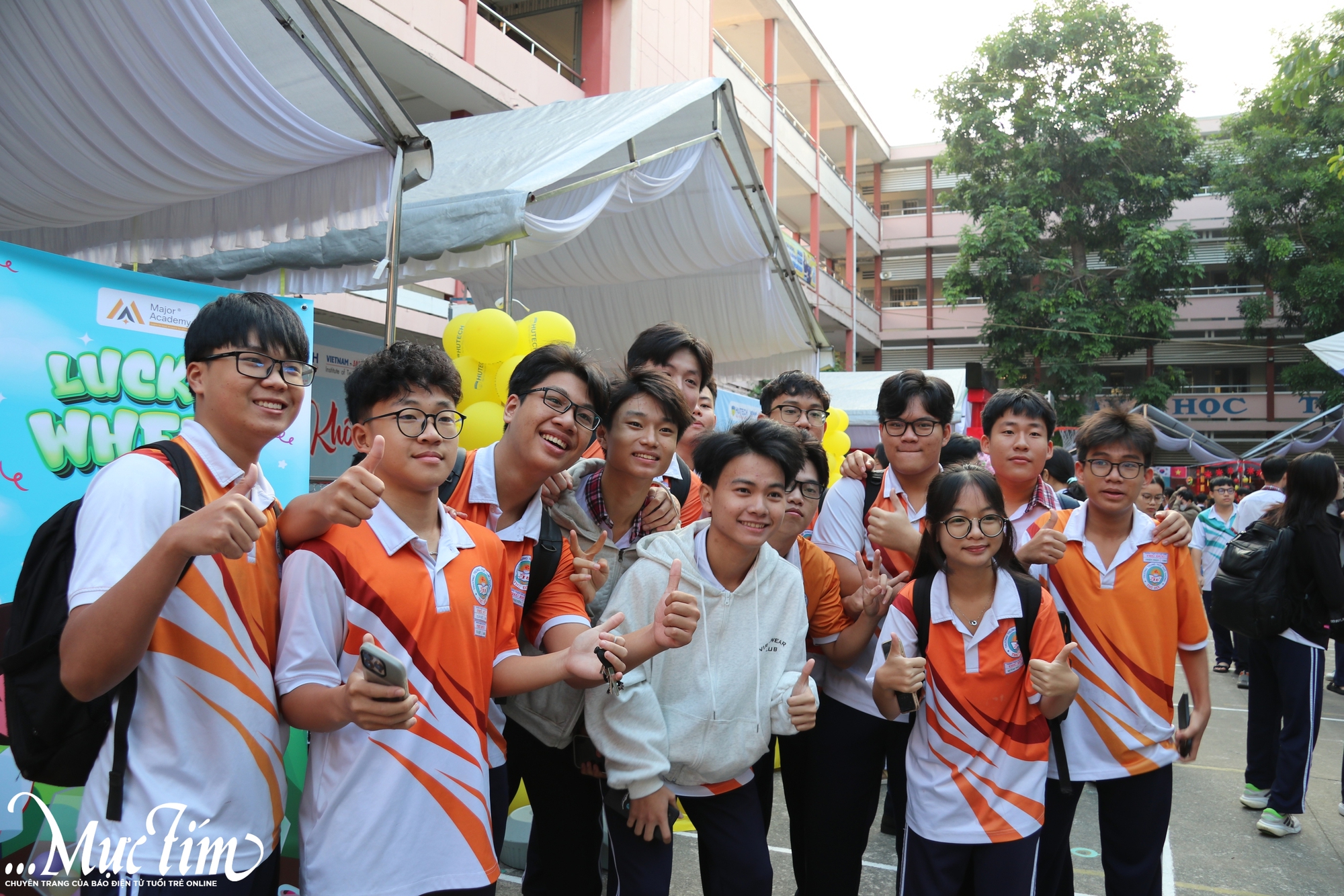 Sắc màu văn hóa các quốc gia tràn ngập Trường THPT Thủ Đức- Ảnh 3.