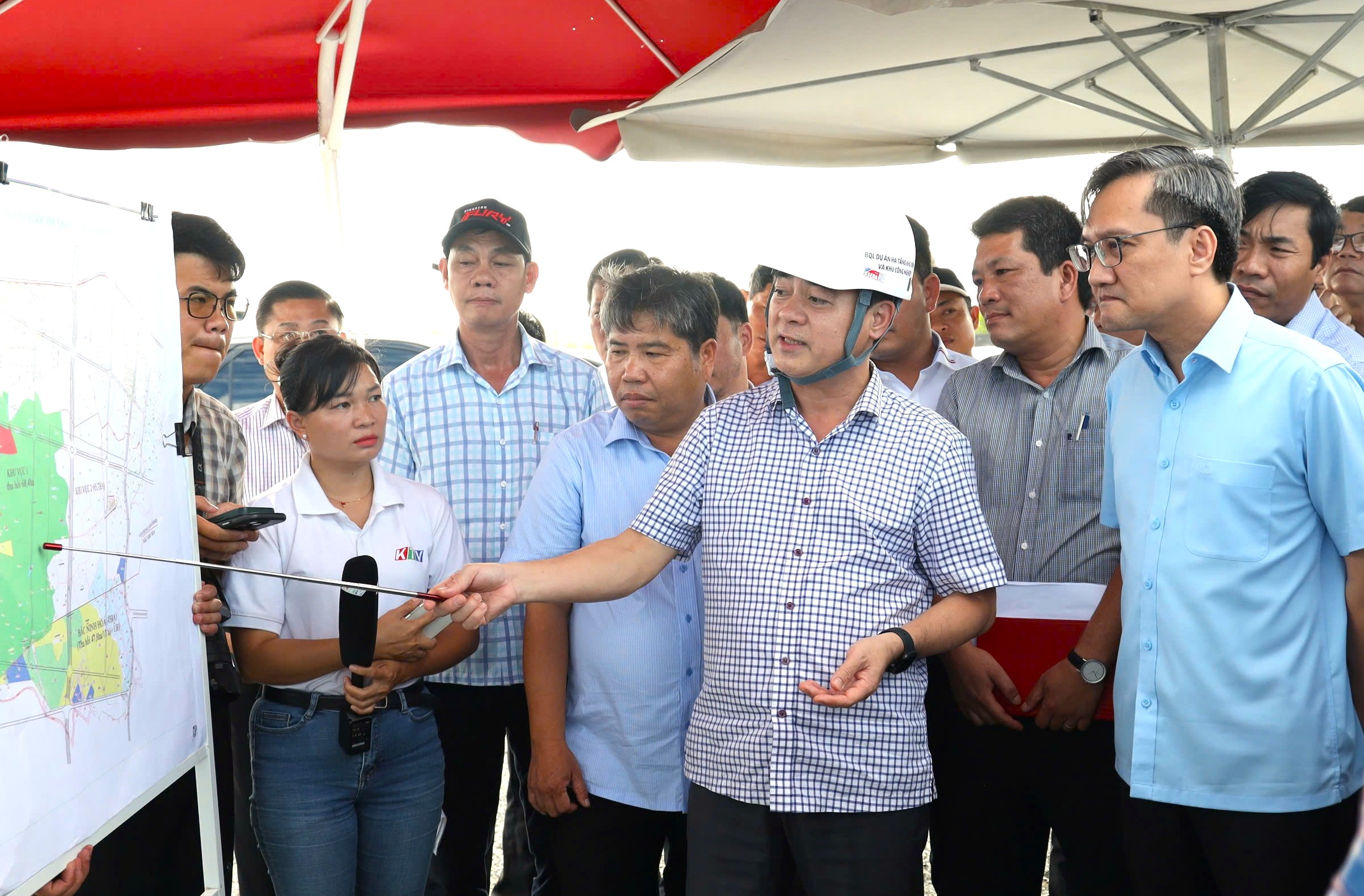 Khánh Hòa dồn tổng lực trở thành thành phố trực thuộc Trung ương, cực tăng trưởng cao cả nước - Ảnh 1. Khánh Hòa - Ảnh 1.