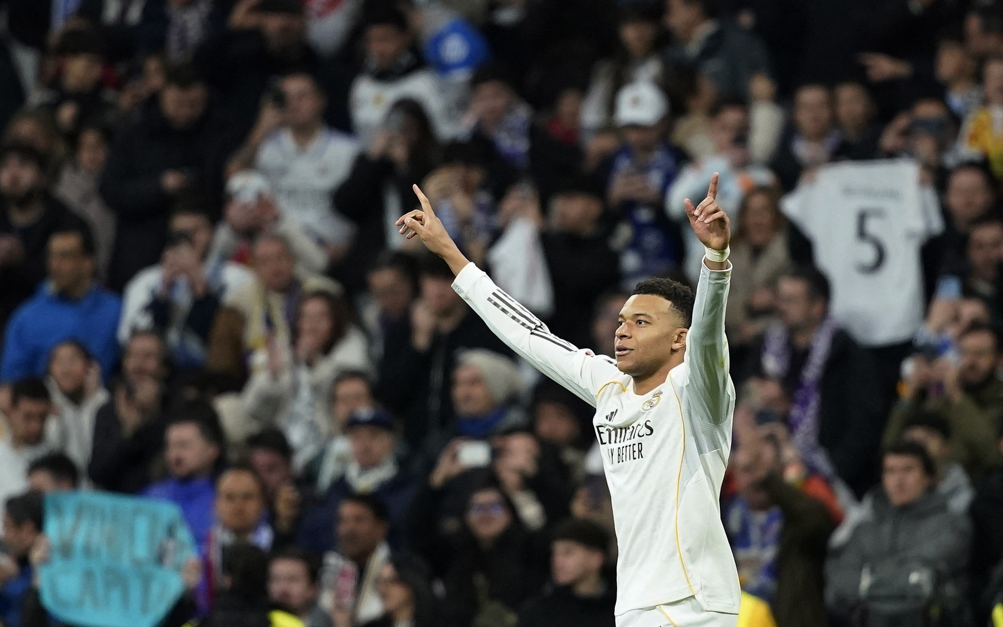 Real Madrid thắng tưng bừng Monaco 6-1 tại Champions League- Ảnh 2.