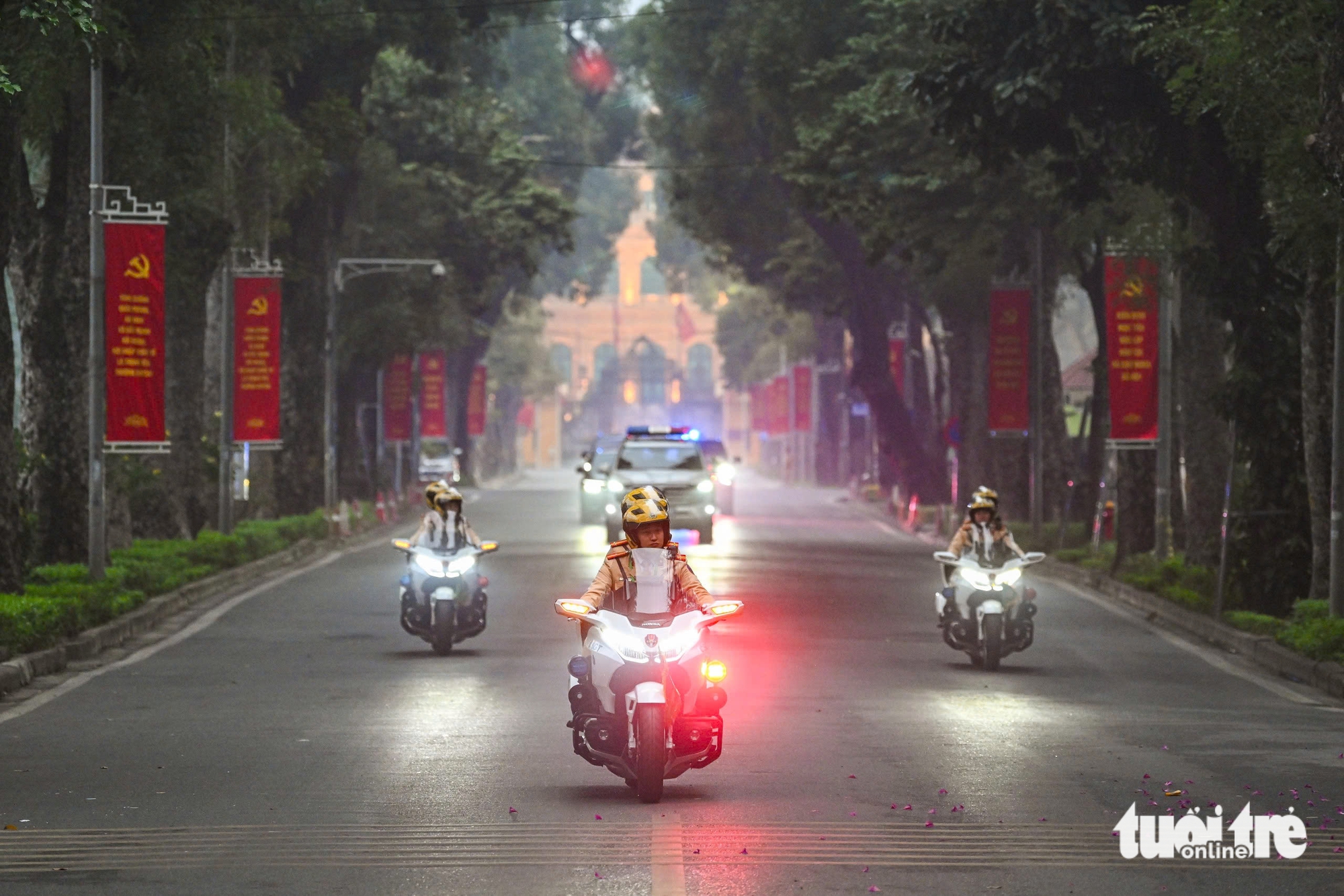 Scenes from Vietnam’s 14th National Party Congress preparatory session- Ảnh 2.
