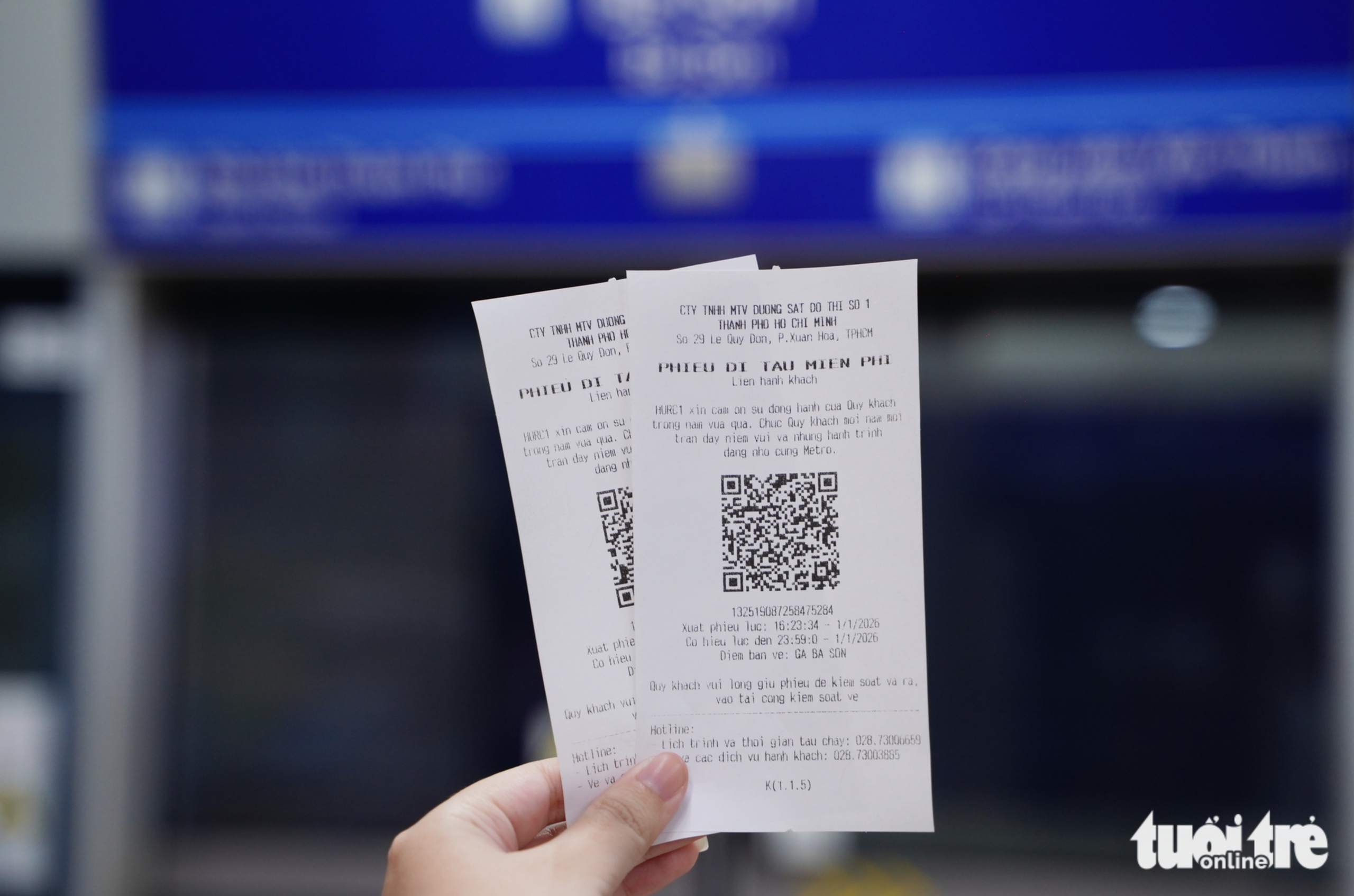Free metro, bus rides ring in 2026 as Ho Chi Minh City residents flock ...