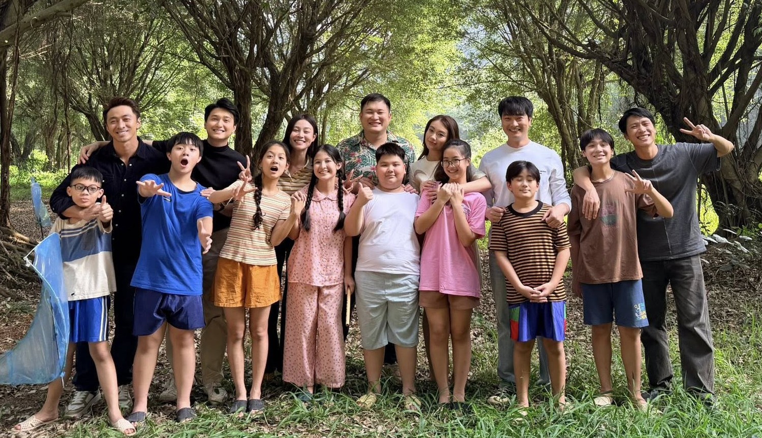 Cách em 1 milimet - Ảnh 2.