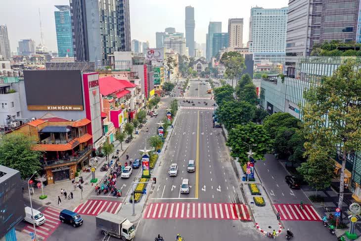 đường Lê Lợi - Ảnh 1.