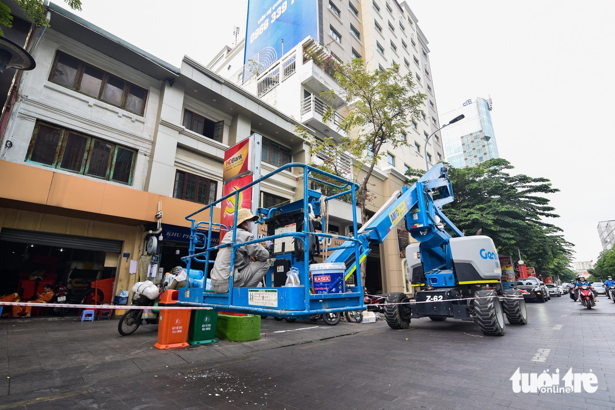Ho Chi Minh City’s Ben Thanh Market, central streets get facelift ahead of Lunar New Year- Ảnh 8.