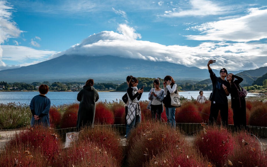 Japan has tough road ahead to achieve 60-million-visitor goal - Ảnh 2.