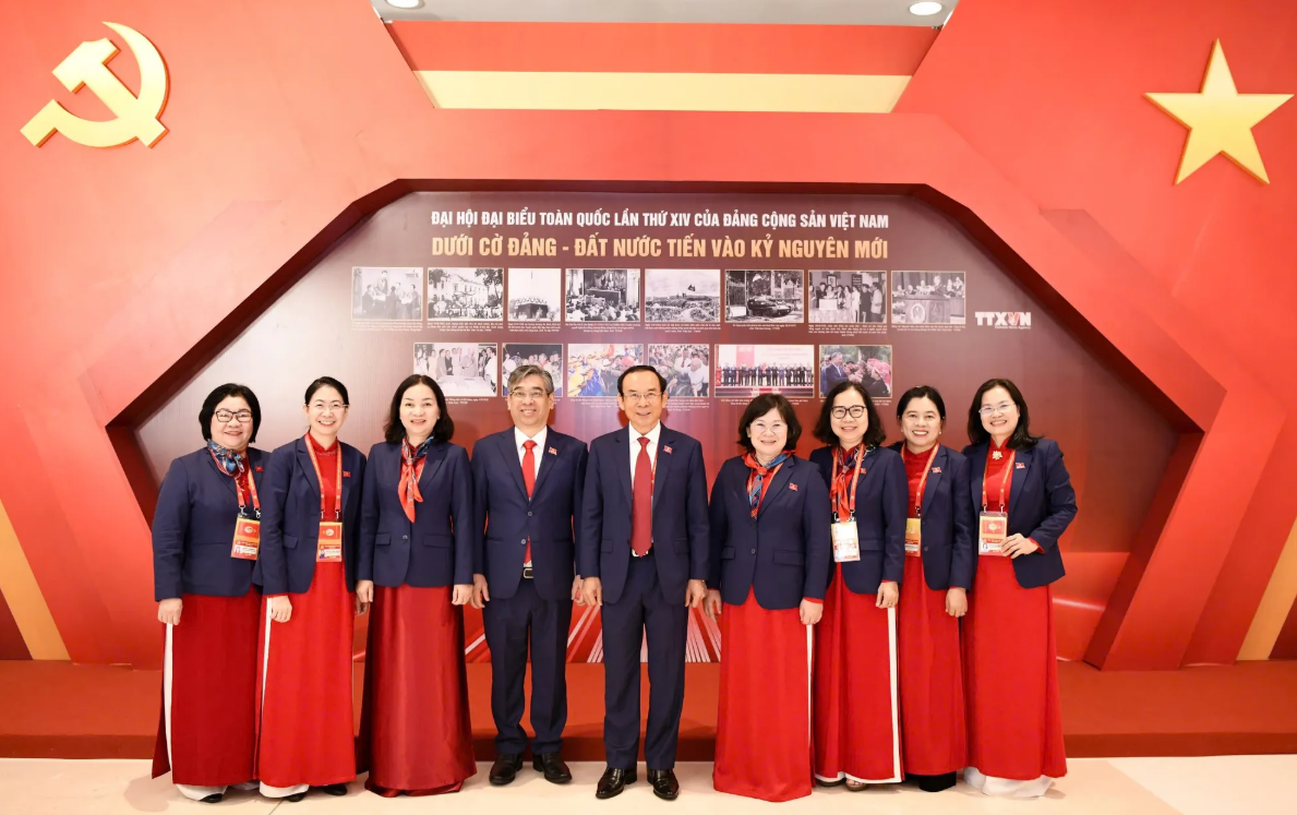 Hình ảnh Đoàn đại biểu TP.HCM dự khai mạc Đại hội Đảng XIV - Ảnh 1.