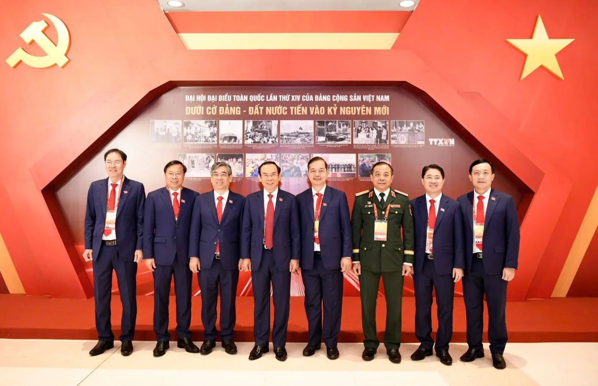 Hình ảnh Đoàn đại biểu TP.HCM dự khai mạc Đại hội Đảng XIV - Ảnh 2.