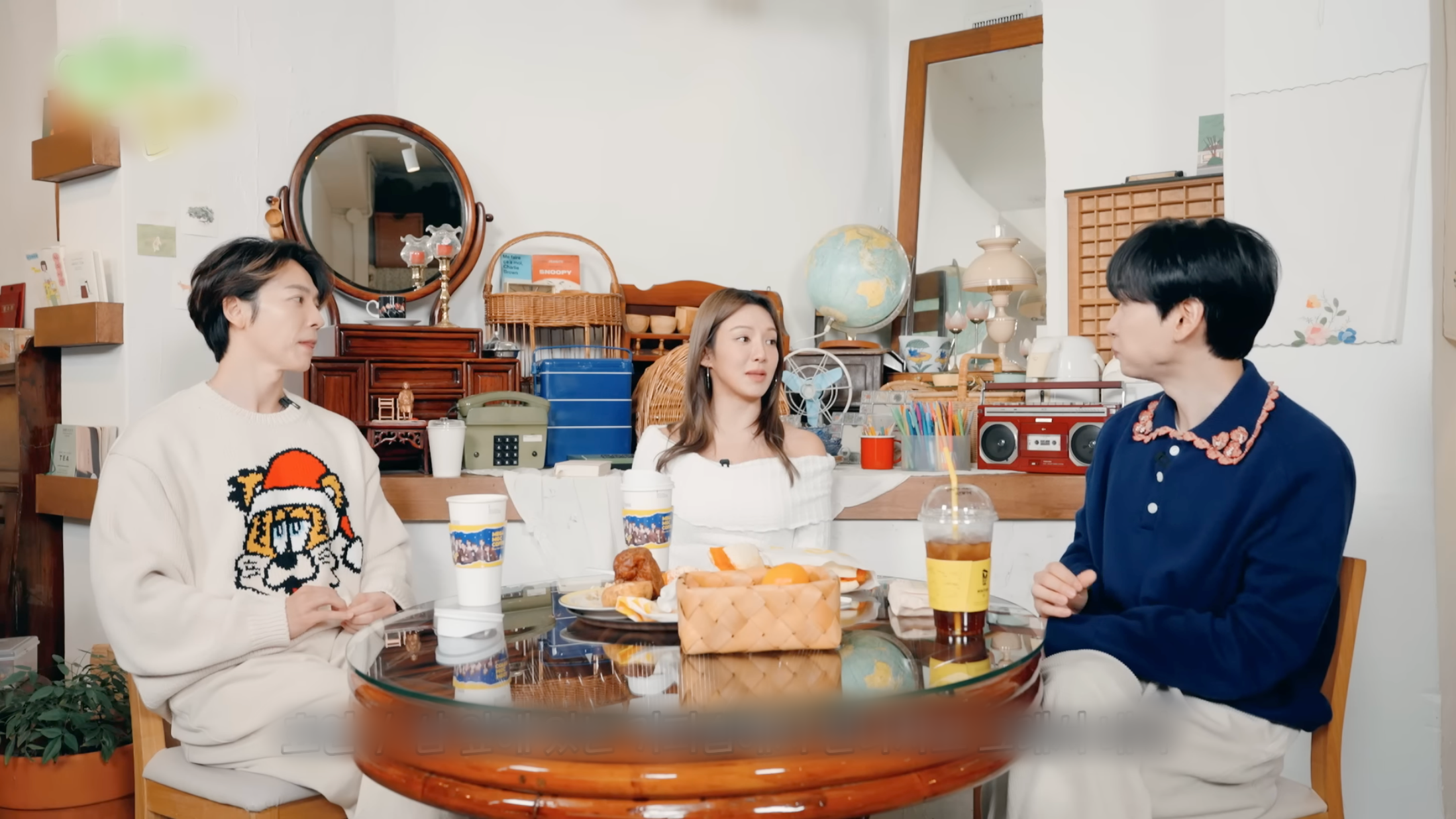 Hyoyeon (SNSD) tiết lộ mâu thuẫn nội bộ, muốn lập nhóm nhỏ với Yuri nhưng bị từ chối - Ảnh 1.