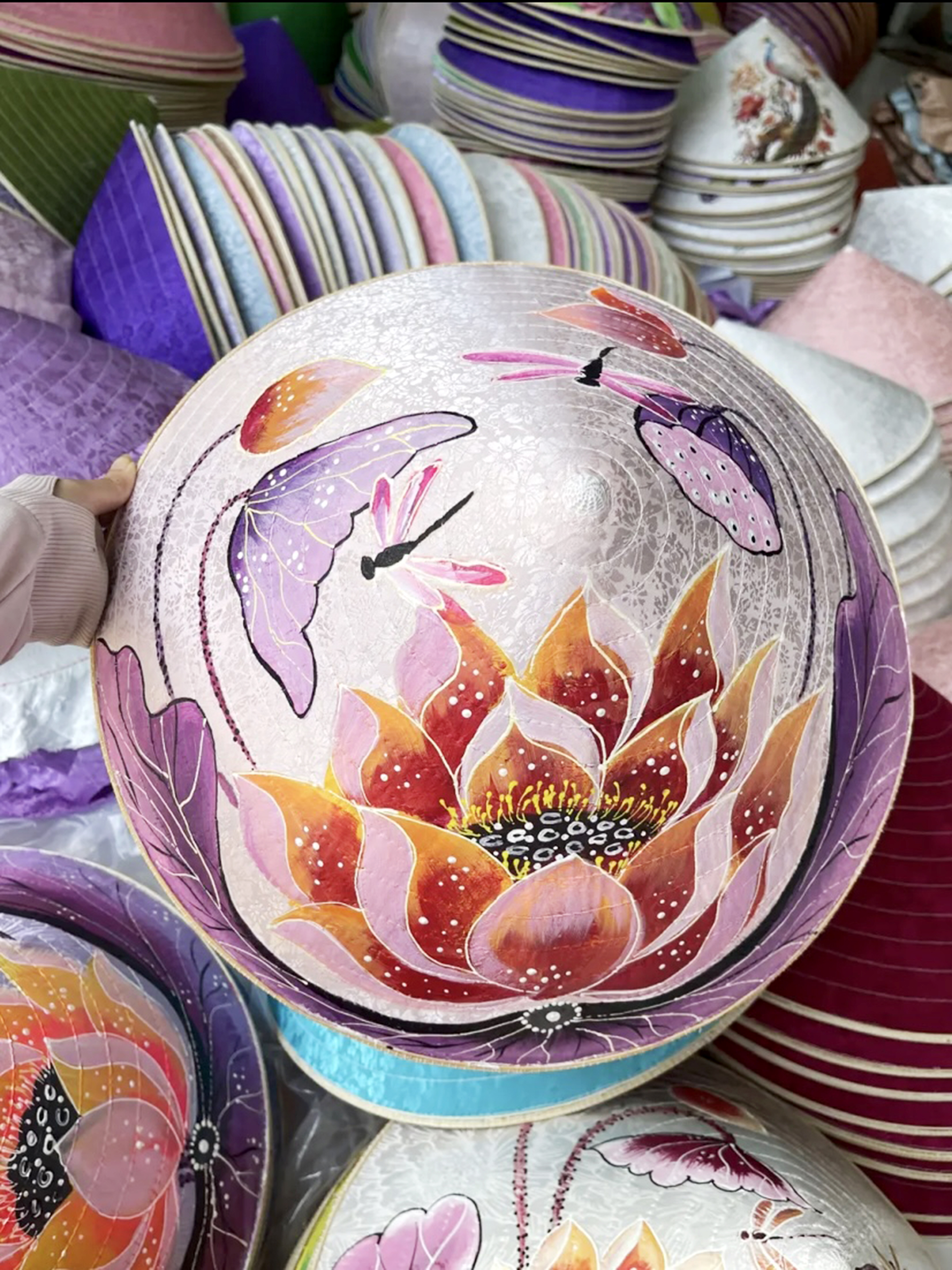 Nón lá làng Chuông xuất ngọa - Ảnh 1.