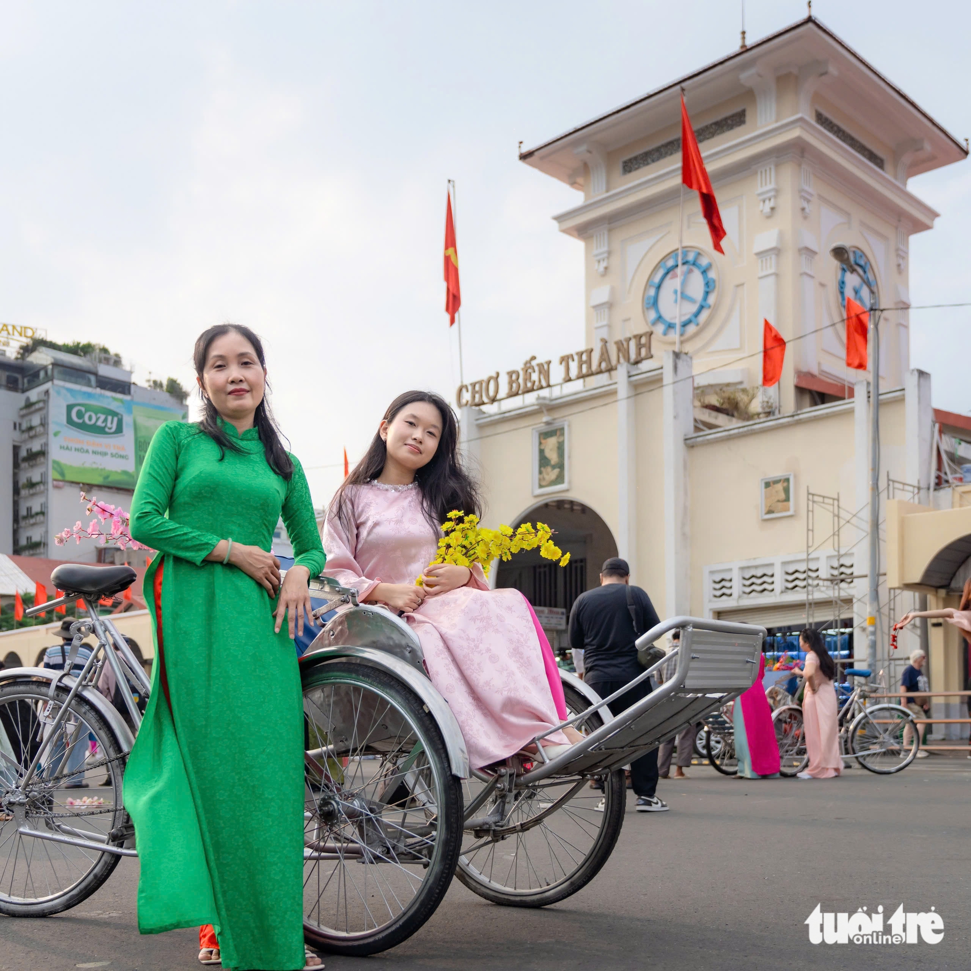 Tết sớm - Ảnh 1.