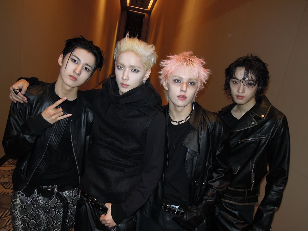 Jin (BTS) được vinh danh là nghệ sĩ Kpop năm 2025 của đài phát thanh Mexico - Ảnh 4.