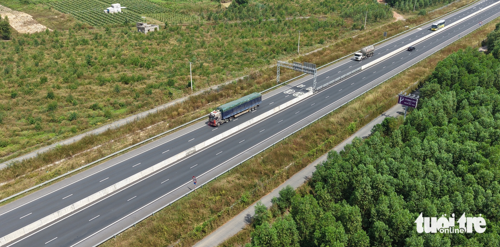 Phân làn theo tốc độ, loại xe chạy trên cao tốc Phan Thiết - Dầu Giây: Thông thoáng và an toàn hơn - Ảnh 7.