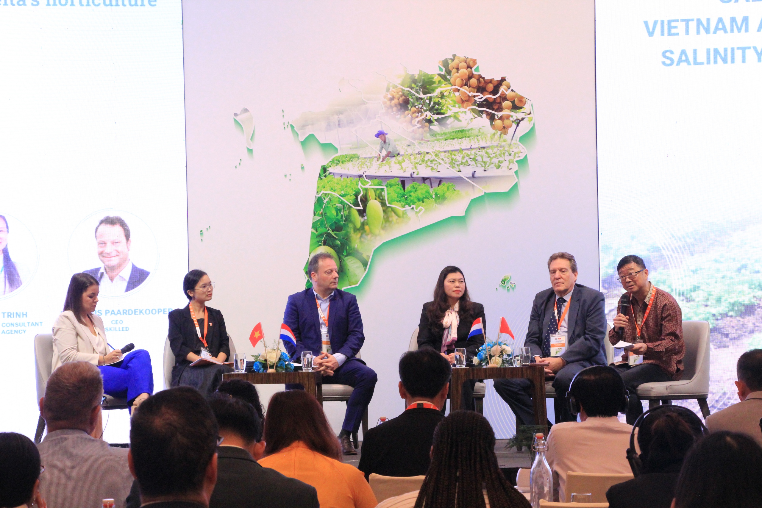 Vietnam, the Netherlands discuss tackling saline soils in Mekong Delta - Ảnh 3.