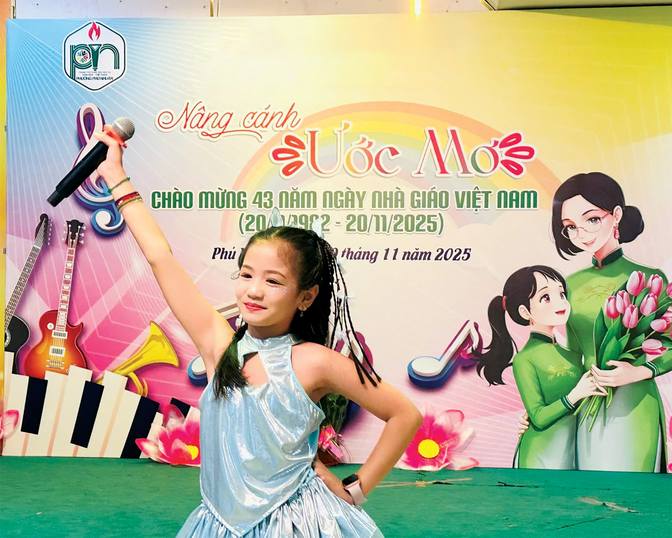 Gương mặt Con ngoan trò giỏi: Cô bạn hoa hướng dương luôn mỉm cười - Ảnh 4.