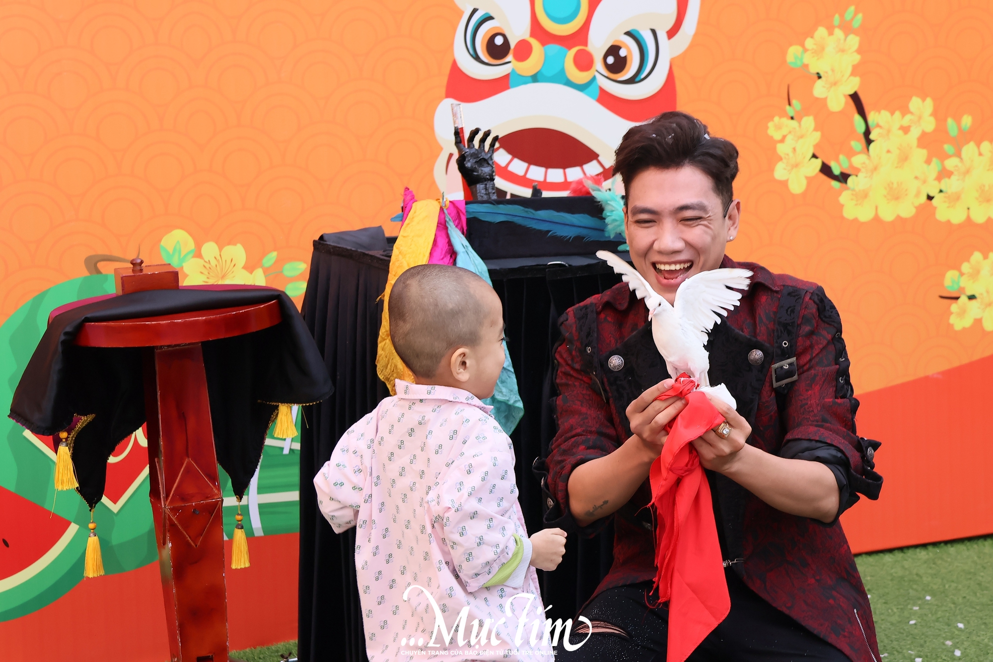 Mùa Tết ấm áp của các 'chiến binh nhí' tại bệnh viện Ung bướu TP.HCM - Ảnh 7.