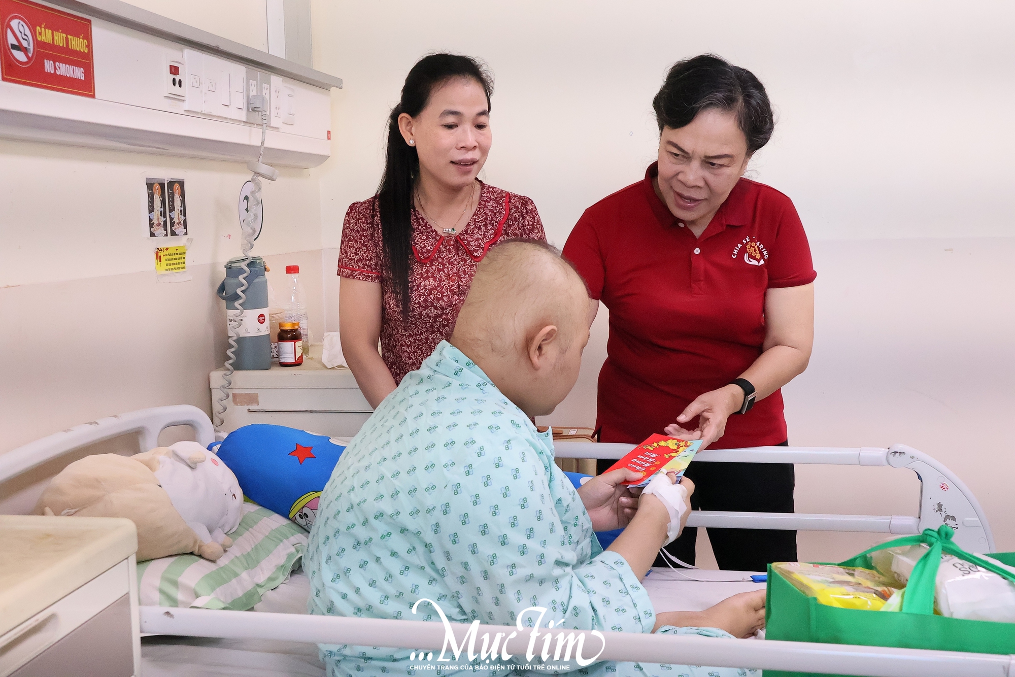 Mùa Tết ấm áp của các 'chiến binh nhí' tại bệnh viện Ung bướu TP.HCM - Ảnh 14.