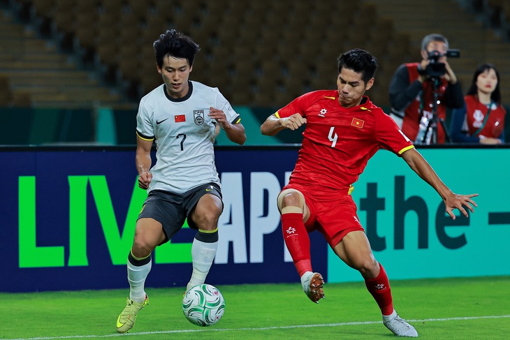 U23 Việt Nam tìm lời giải cho vị trí của Hiểu Minh và Lý Đức- Ảnh 1. U23 Việt Nam tìm lời giải cho vị trí của Hiểu Minh và Lý Đức- Ảnh 1.